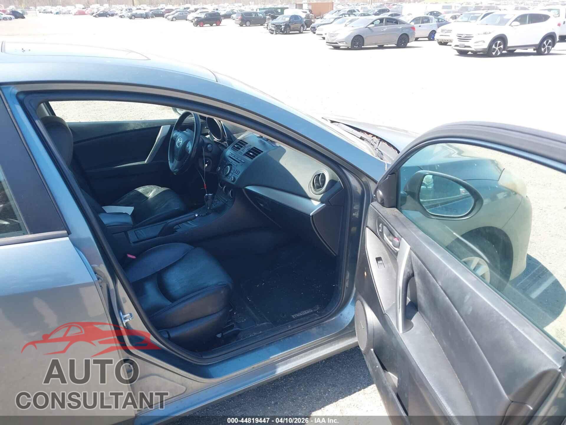 MAZDA MAZDA3 2012 - JM1BL1M85C1661916