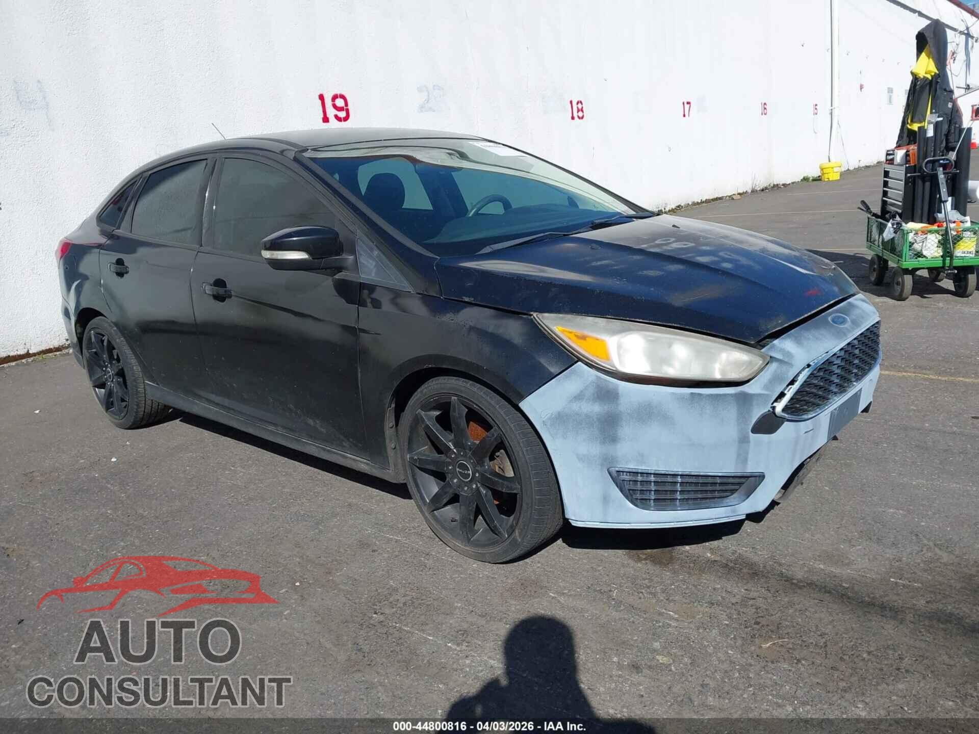 FORD FOCUS 2015 - 1FADP3F25FL206077