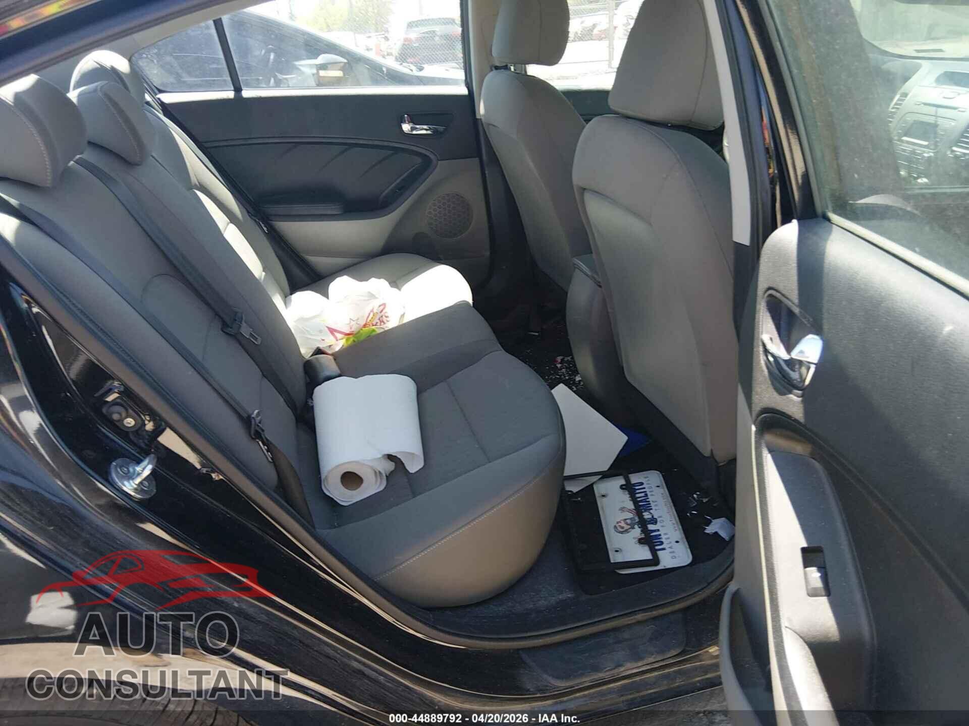 KIA FORTE 2016 - KNAFK4A64G5531002
