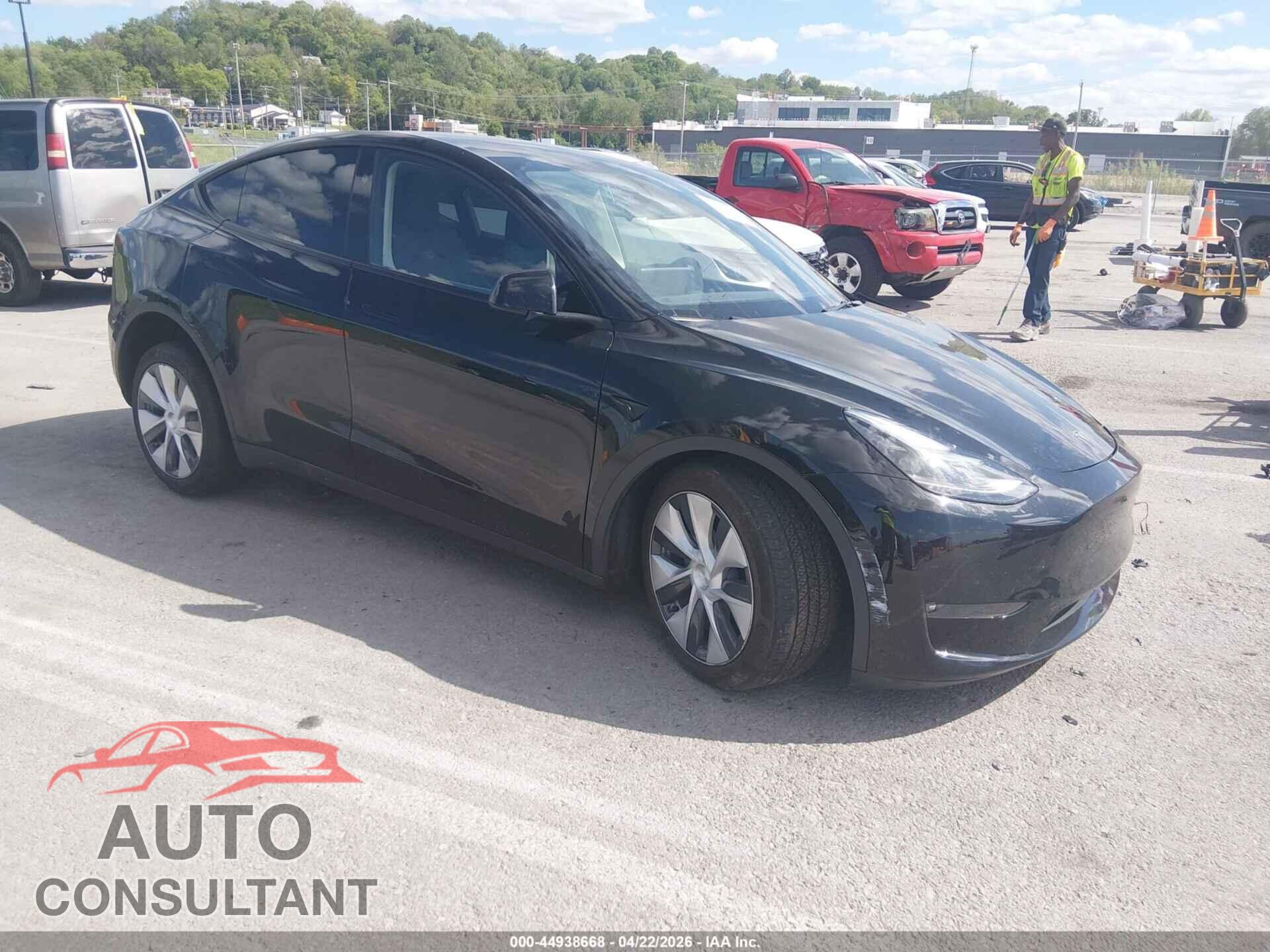 TESLA MODEL Y 2023 - 7SAYGDEE6PF836470