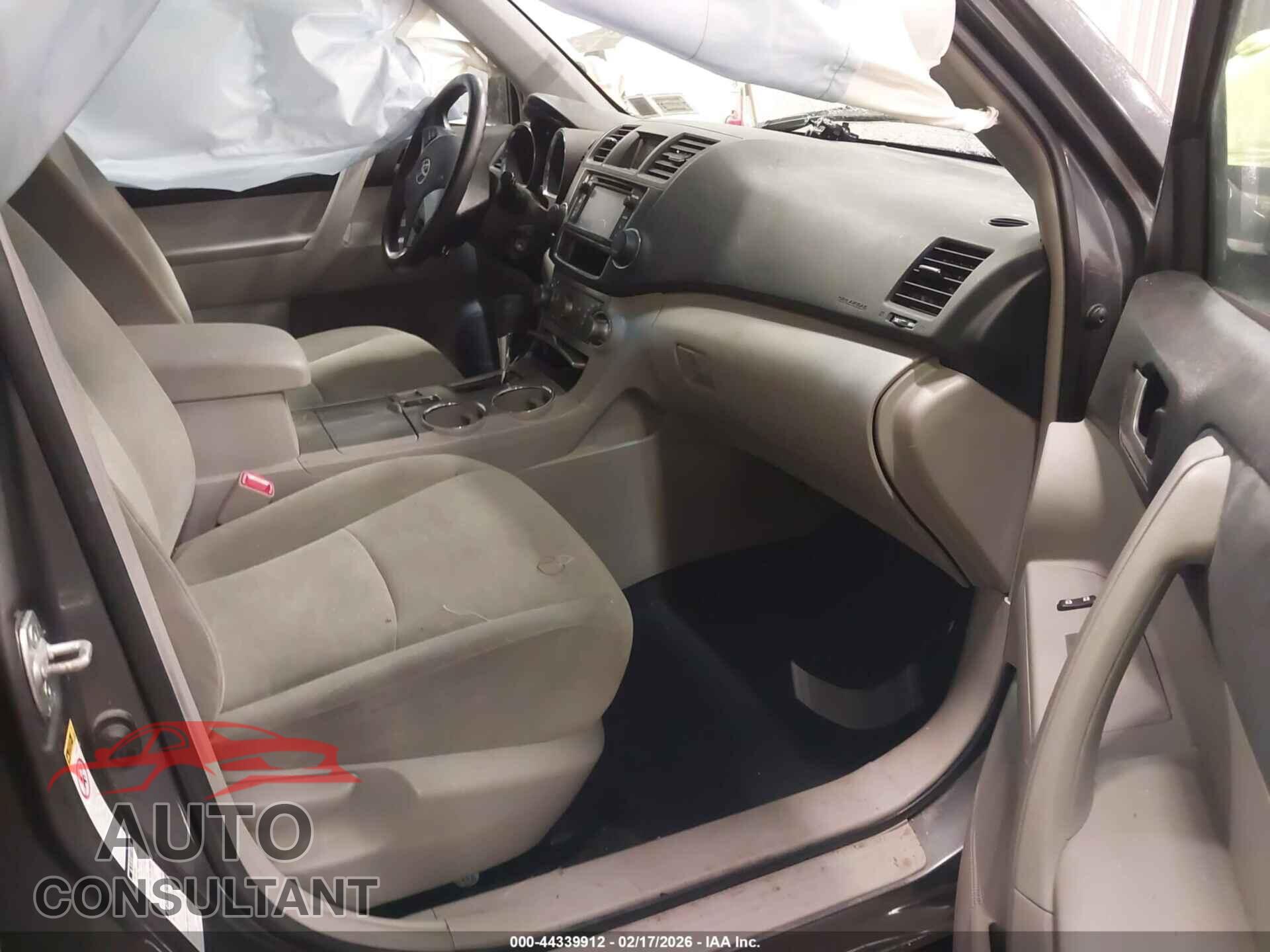 TOYOTA HIGHLANDER 2013 - 5TDBK3EH8DS249362