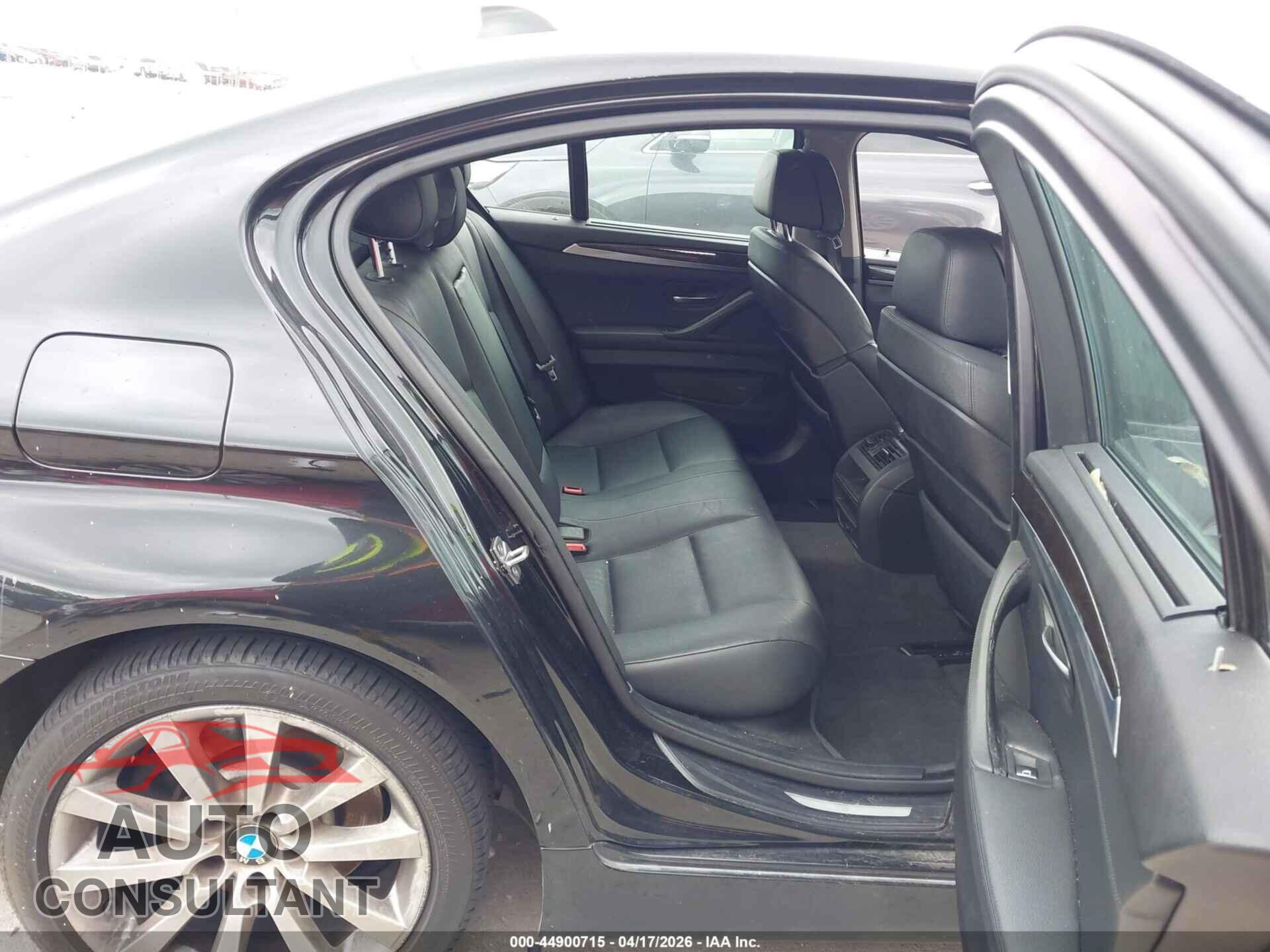 BMW 528I 2011 - WBAFR1C55BC672566