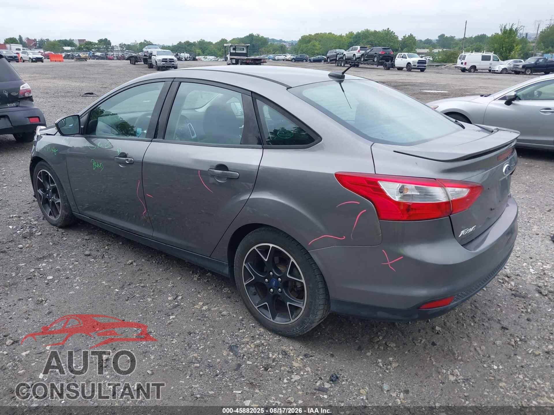FORD FOCUS 2014 - 1FADP3F2XEL201715