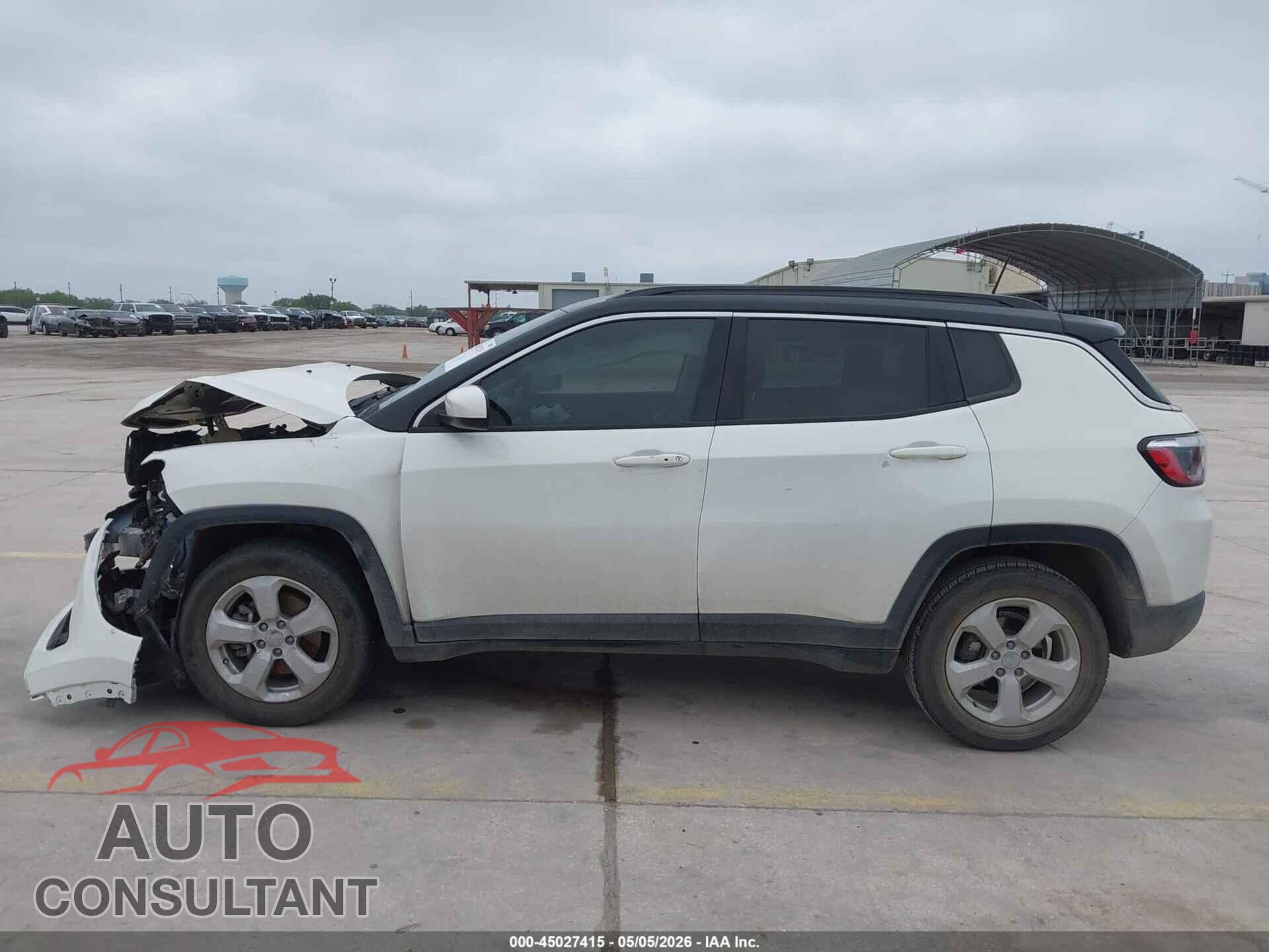 JEEP COMPASS 2018 - 3C4NJCBB5JT268016