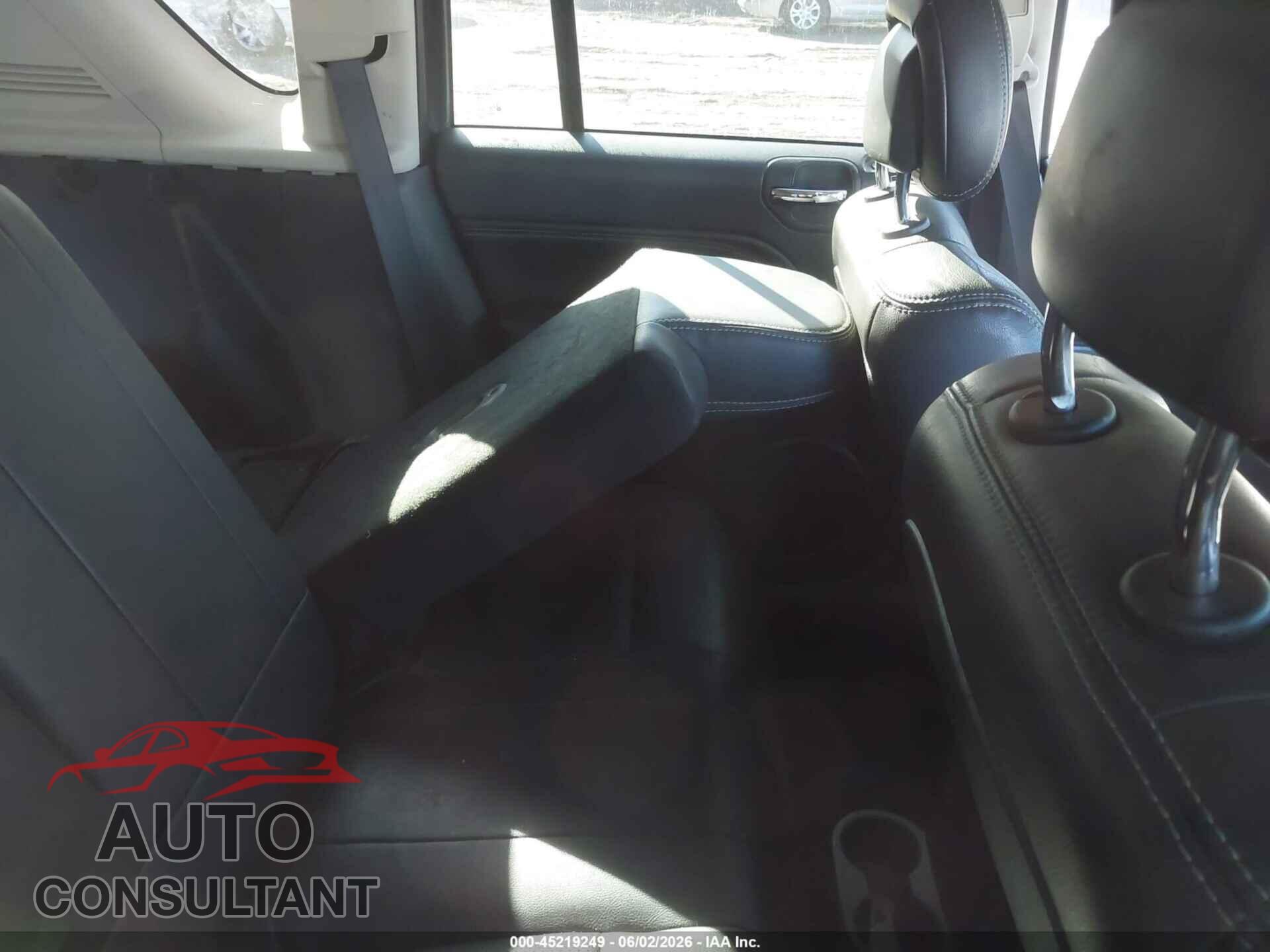 JEEP COMPASS 2015 - 1C4NJCEA2FD138937