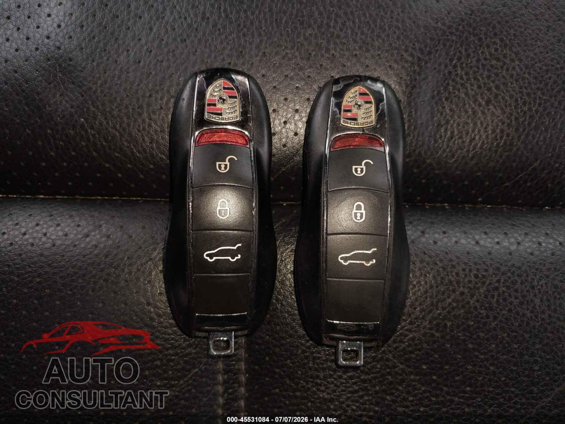 PORSCHE CAYENNE 2017 - WP1AA2A24HKA89633