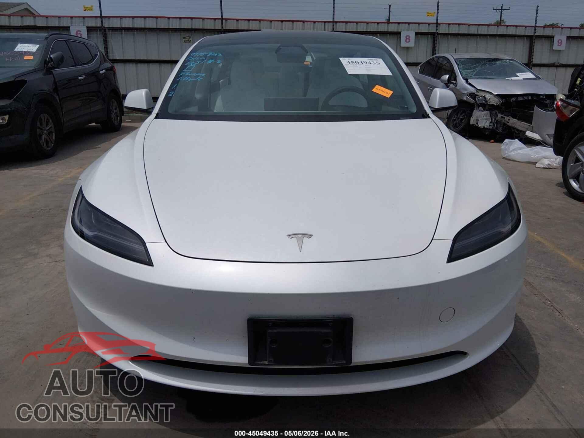 TESLA MODEL 3 2024 - 5YJ3E1EB3RF799852