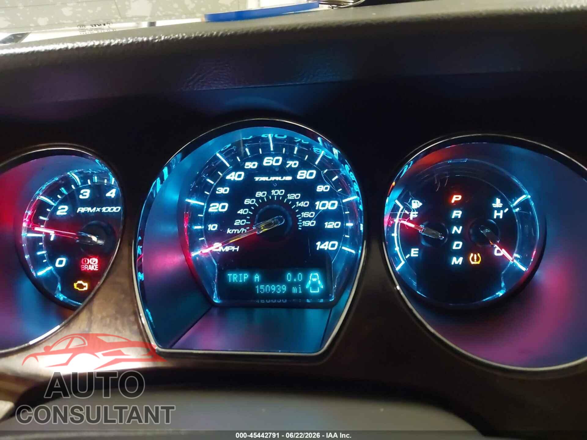 FORD TAURUS 2010 - 1FAHP2FW4AG118699