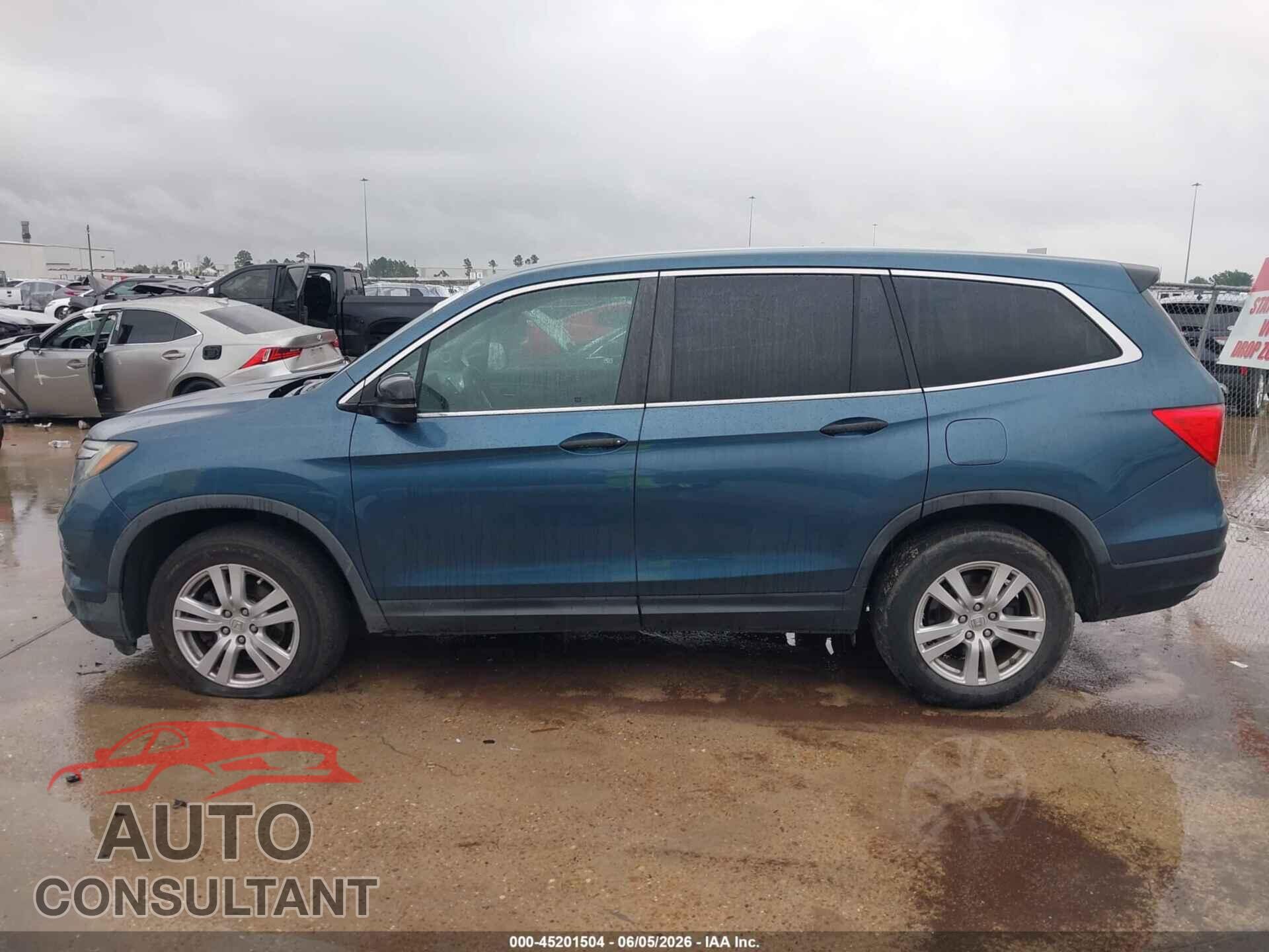 HONDA PILOT 2017 - 5FNYF6H1XHB021789
