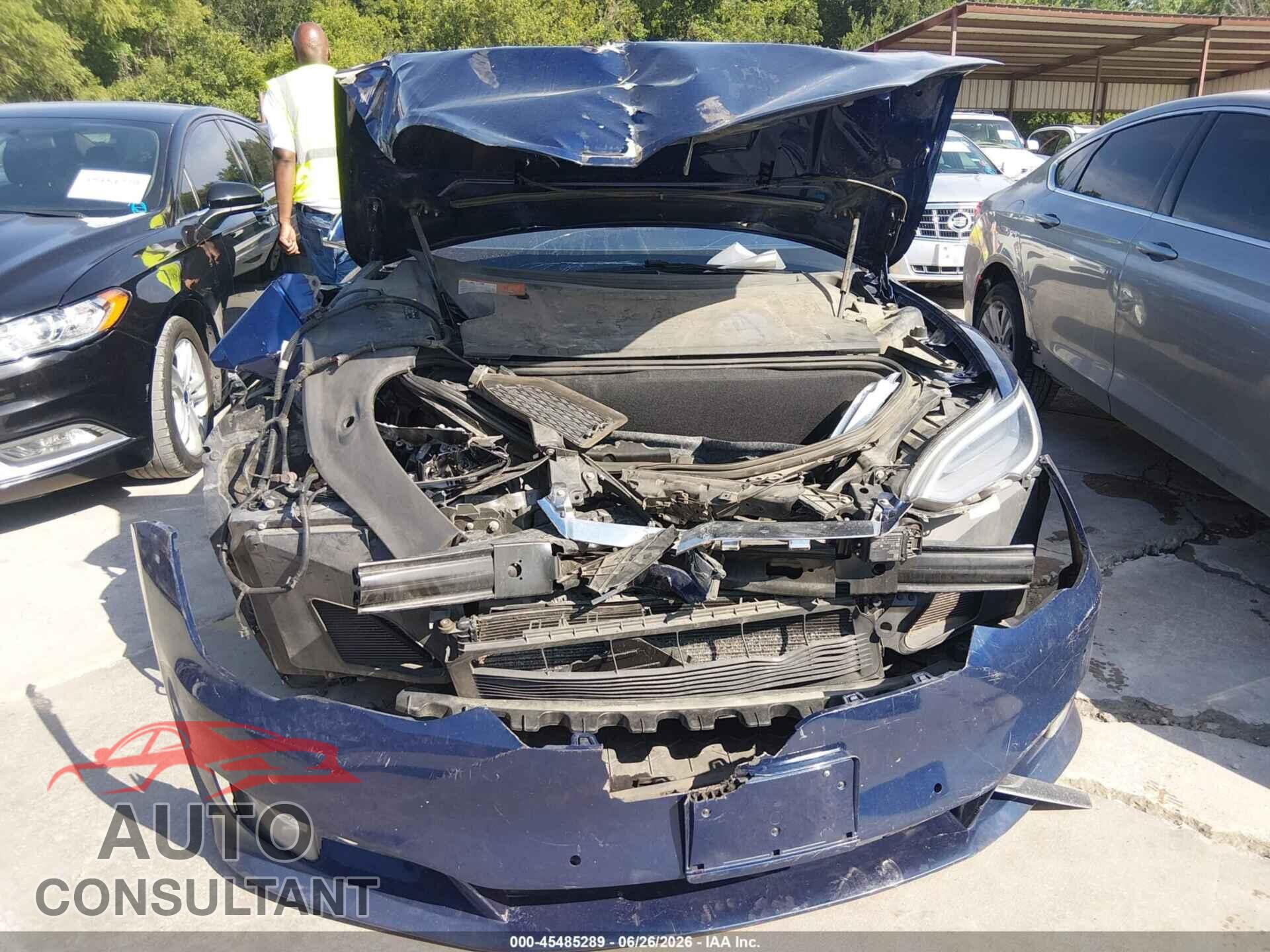 TESLA MODEL S 2017 - 5YJSA1E18HF228421