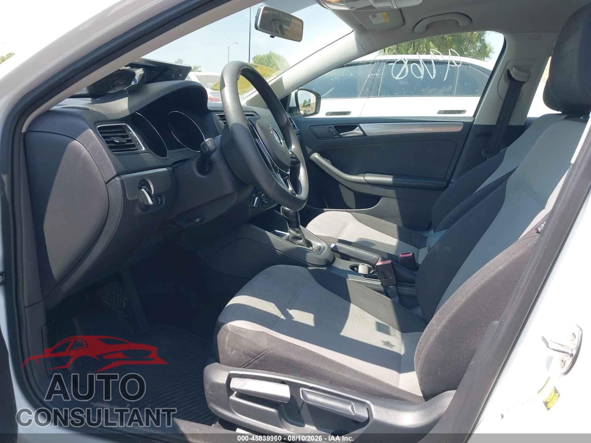 VOLKSWAGEN JETTA 2017 - 3VW2B7AJ3HM370285