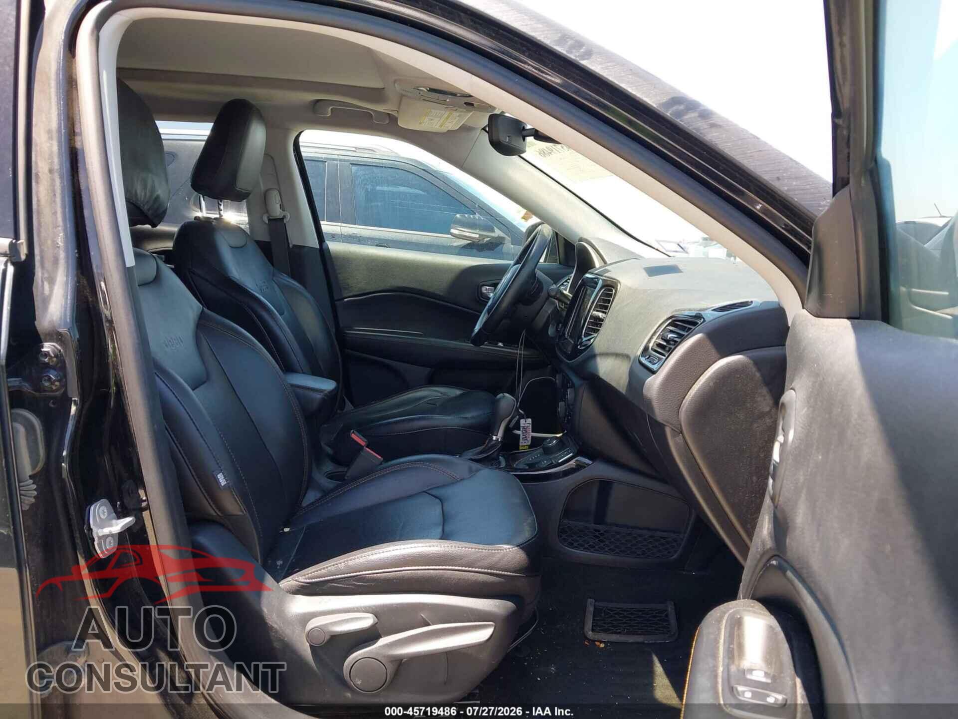 JEEP COMPASS 2019 - 3C4NJDCB5KT596526