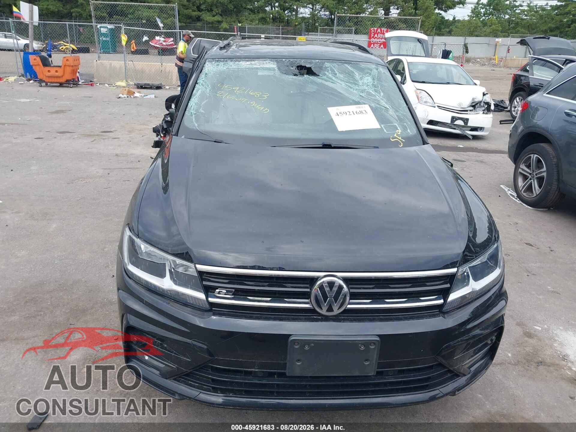 VOLKSWAGEN TIGUAN 2021 - 3VV2B7AX6MM093473