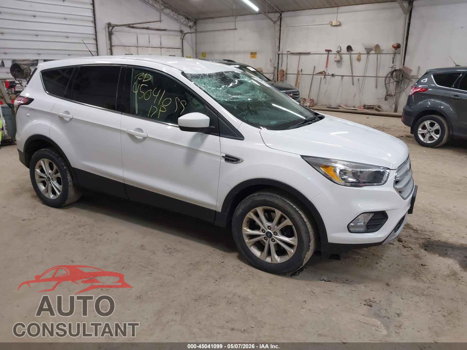 FORD ESCAPE 2017 - 1FMCU9G96HUF09987