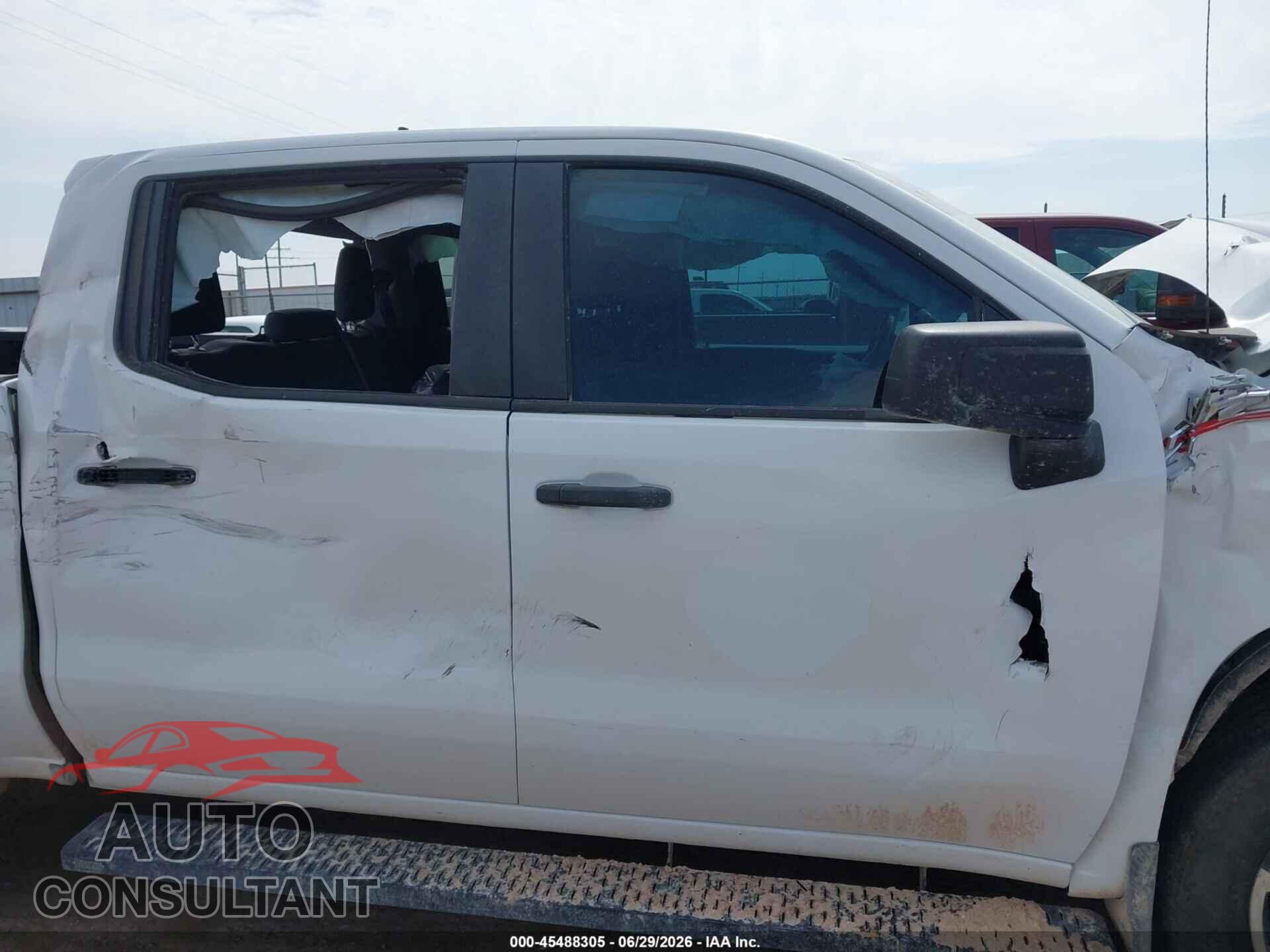 CHEVROLET SILVERADO 1500 2019 - 3GCPYCEF3KG160975