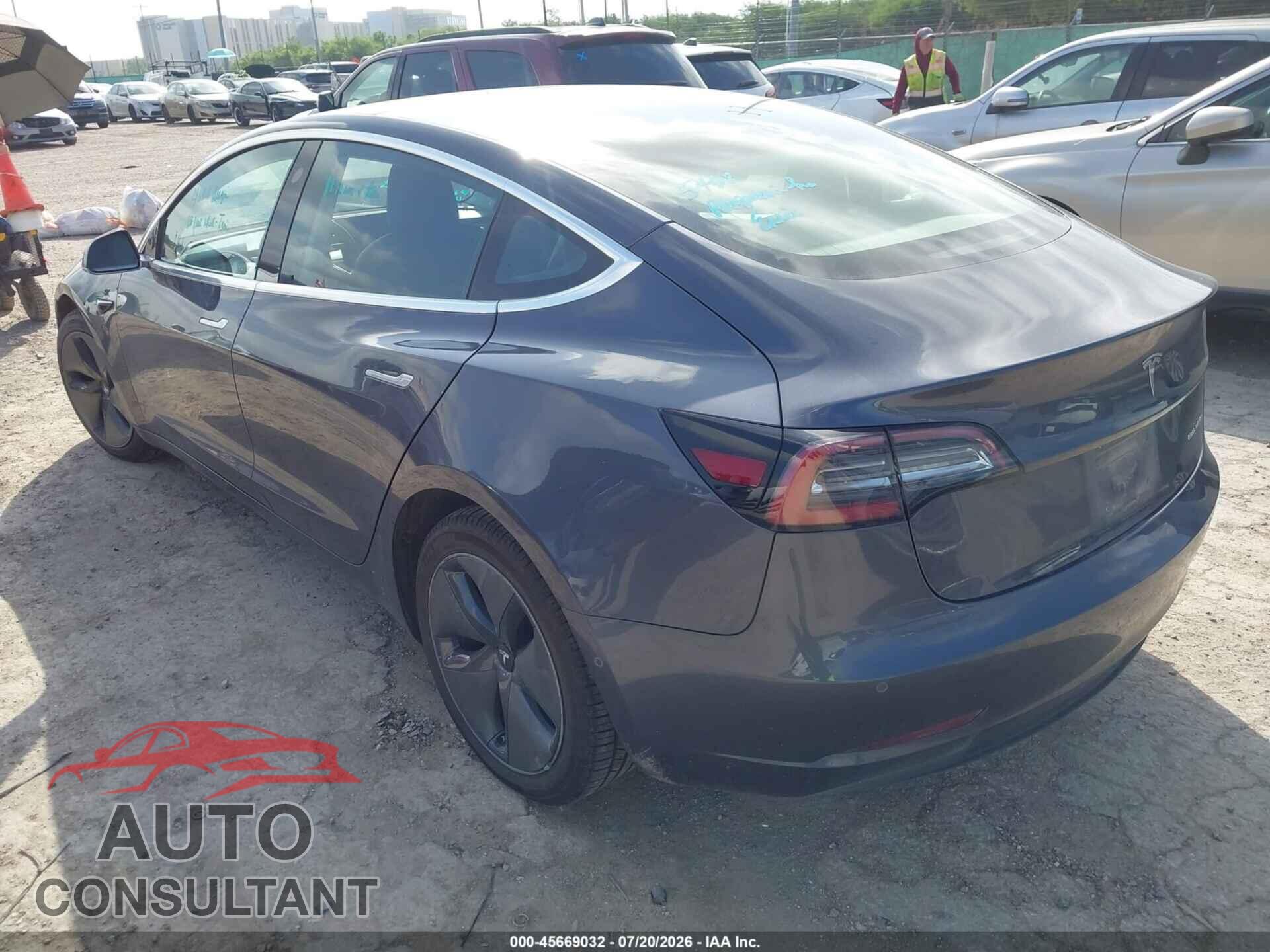 TESLA MODEL 3 2018 - 5YJ3E1EB2JF145722