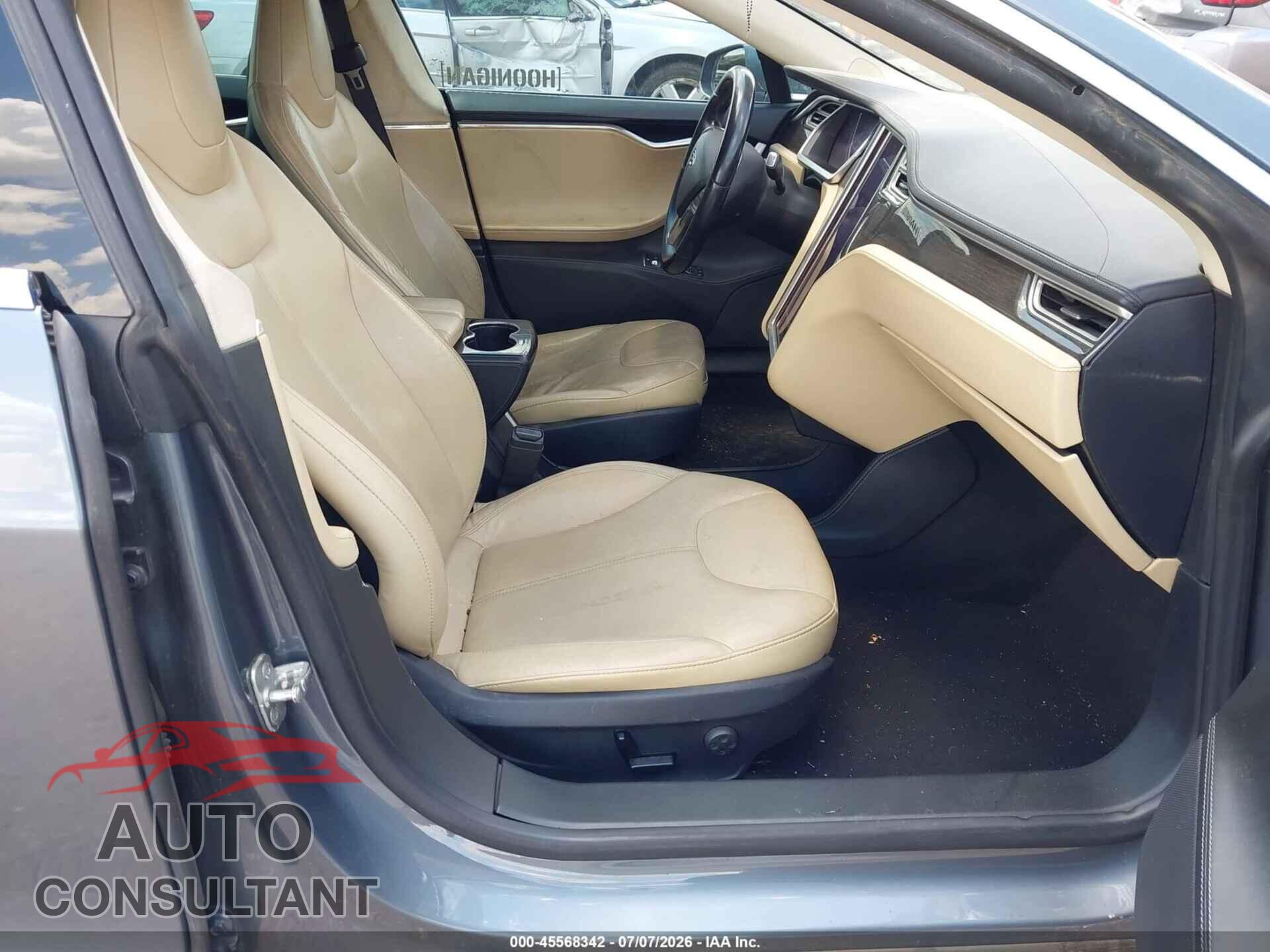 TESLA MODEL S 2014 - 5YJSA1H17EFP32109