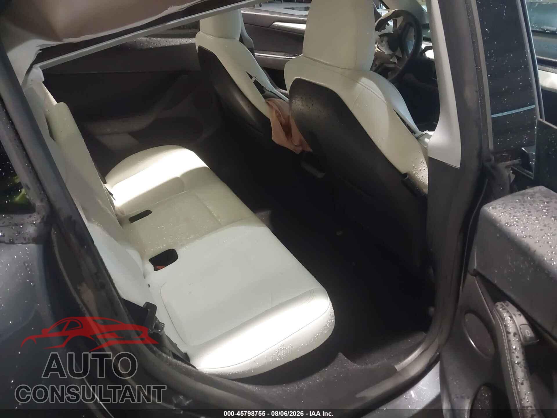 TESLA MODEL Y 2023 - 7SAYGDEE6PF854497