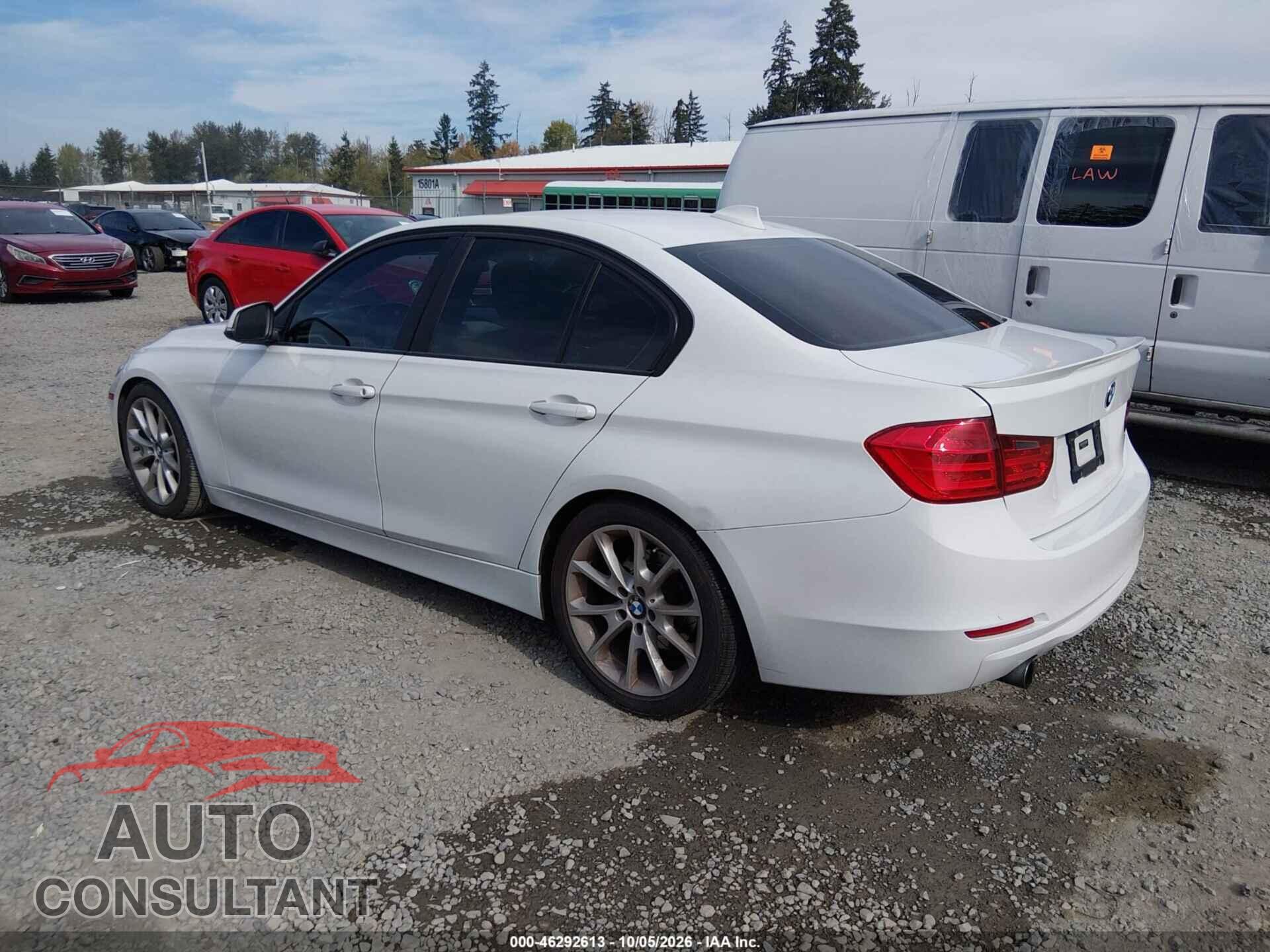 BMW 320I 2014 - WBA3B1C56EF078594