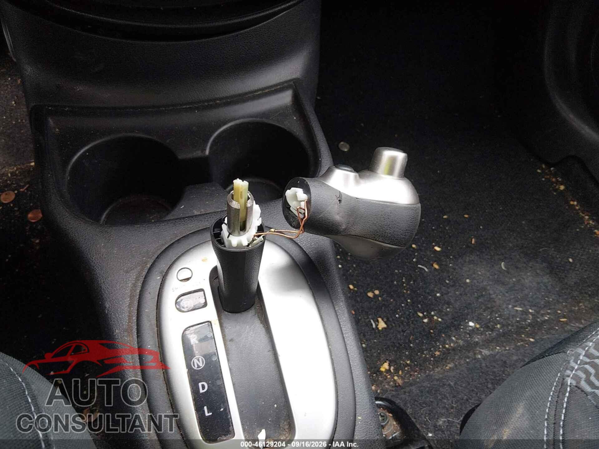 NISSAN VERSA NOTE 2015 - 3N1CE2CP3FL445608