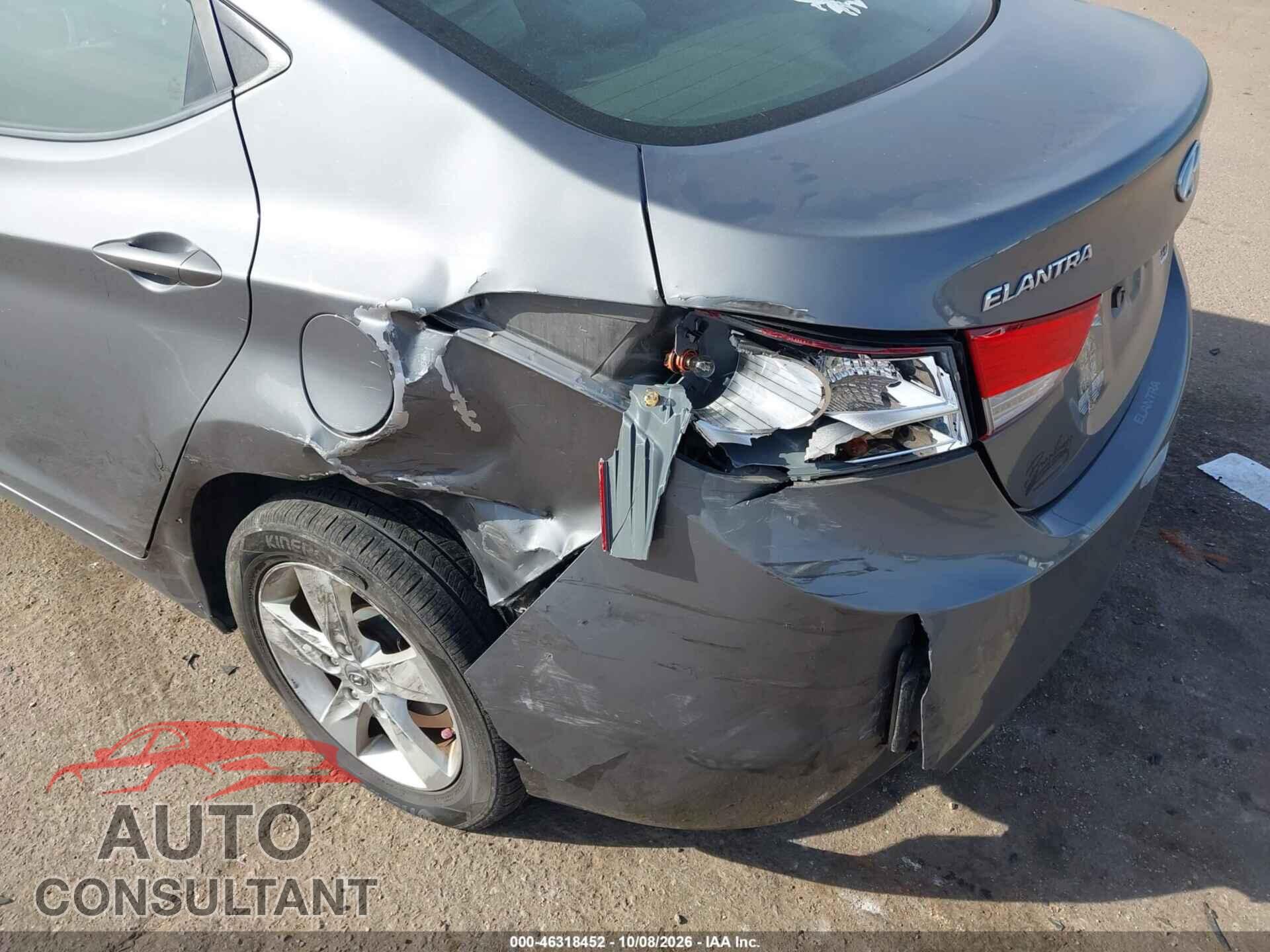HYUNDAI ELANTRA 2012 - 5NPDH4AE5CH080785