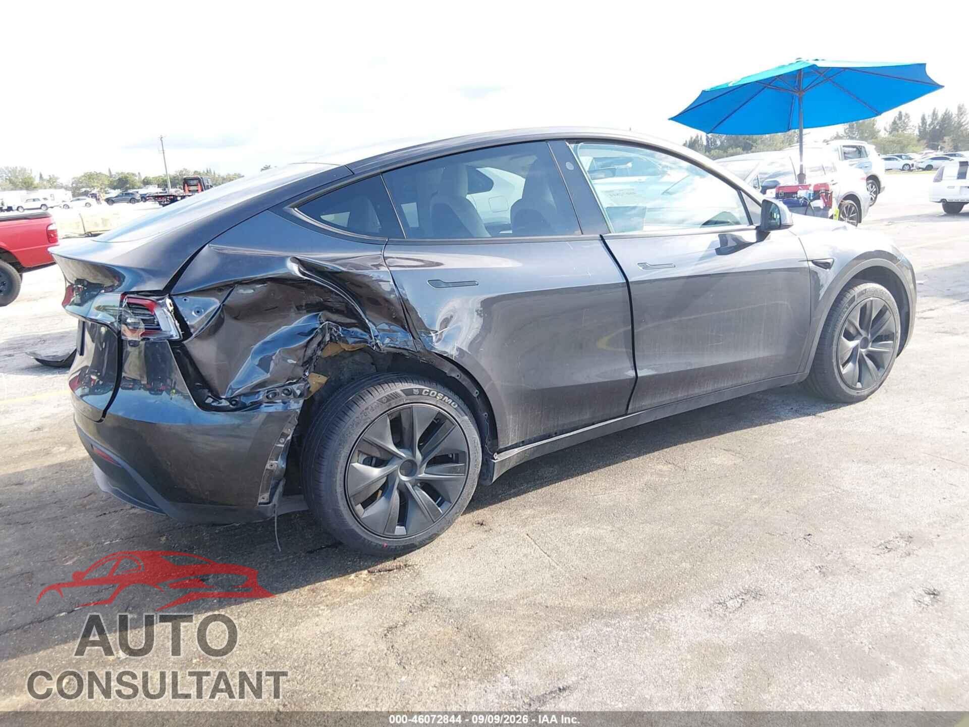 TESLA MODEL Y 2024 - 7SAYGDED2RF102063