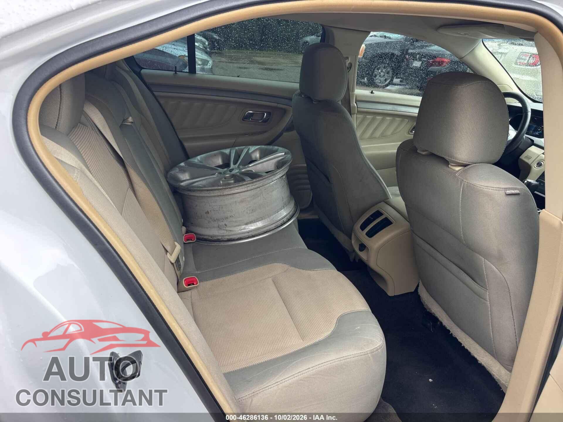 FORD TAURUS 2015 - 1FAHP2E85FG151981