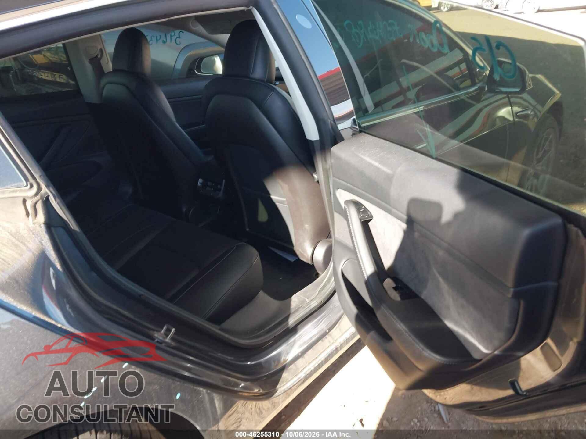 TESLA MODEL 3 2019 - 5YJ3E1EA7KF396437