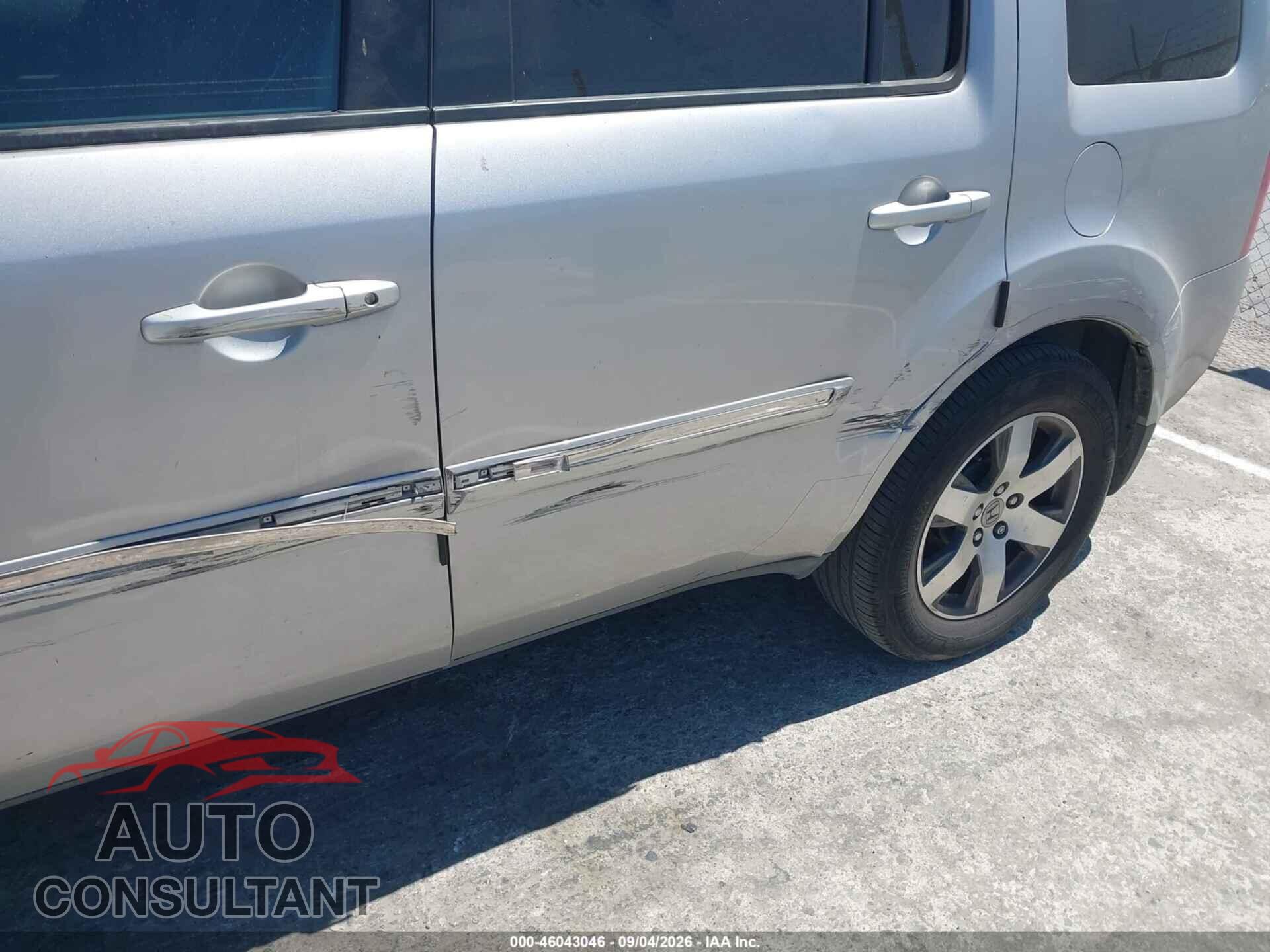 HONDA PILOT 2015 - 5FNYF4H98FB043748