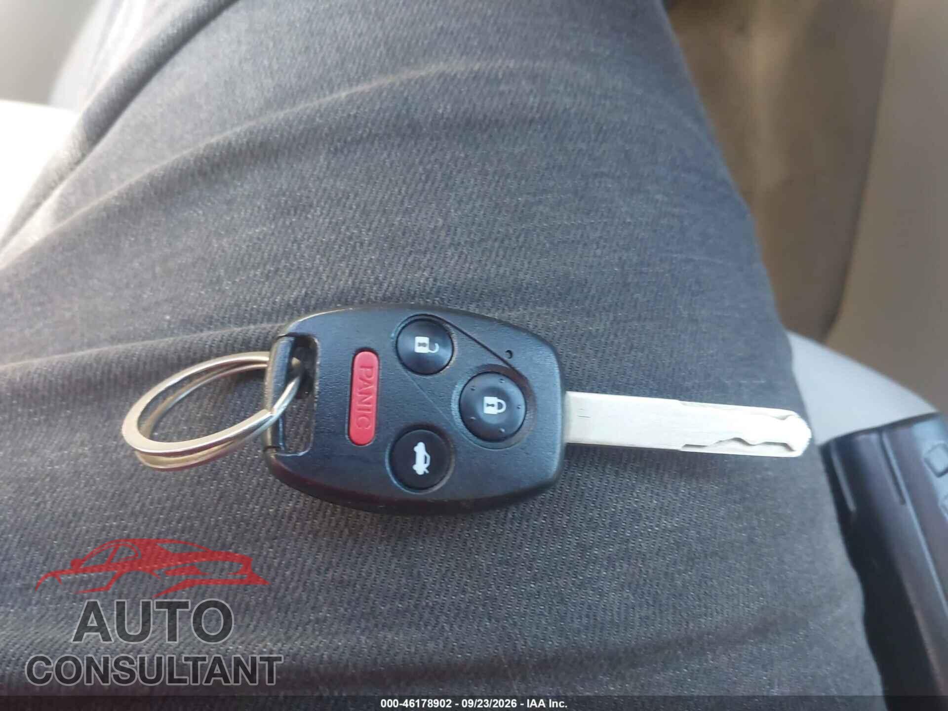HONDA CIVIC 2012 - 2HGFB2F54CH558244