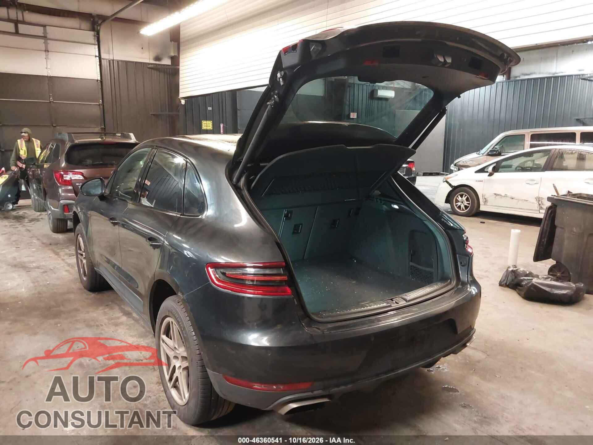PORSCHE MACAN 2017 - WP1AA2A52HLB01699