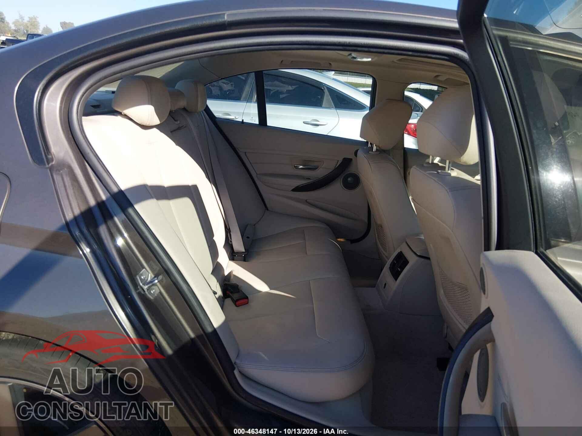 BMW 328I 2013 - WBA3A5G56DNP25049