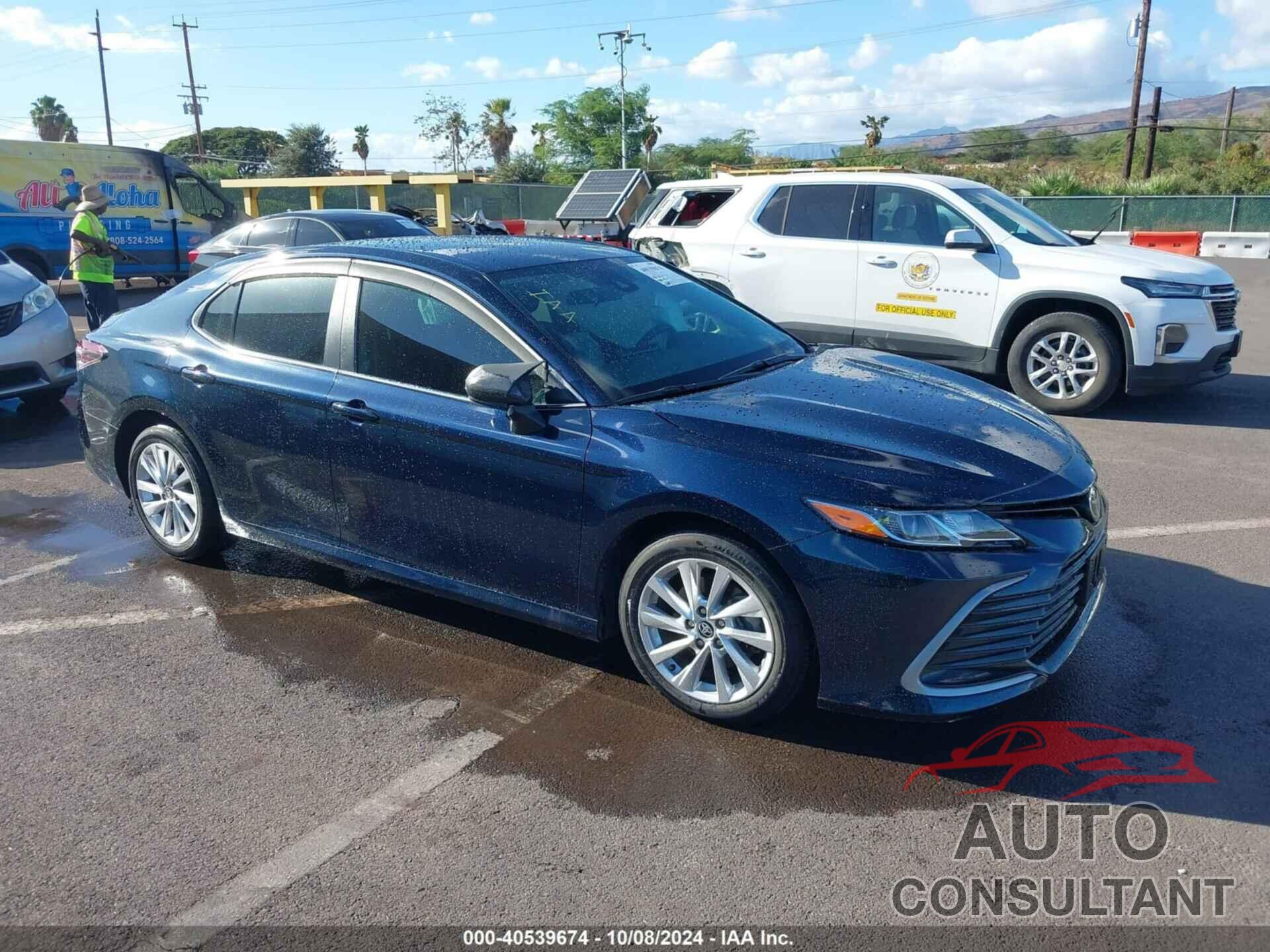 TOYOTA CAMRY 2021 - 4T1C11AK9MU530221
