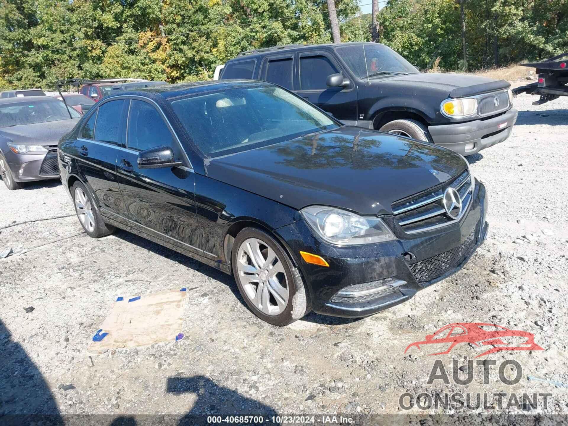 MERCEDES-BENZ C 300 2012 - WDDGF8BB8CR236069