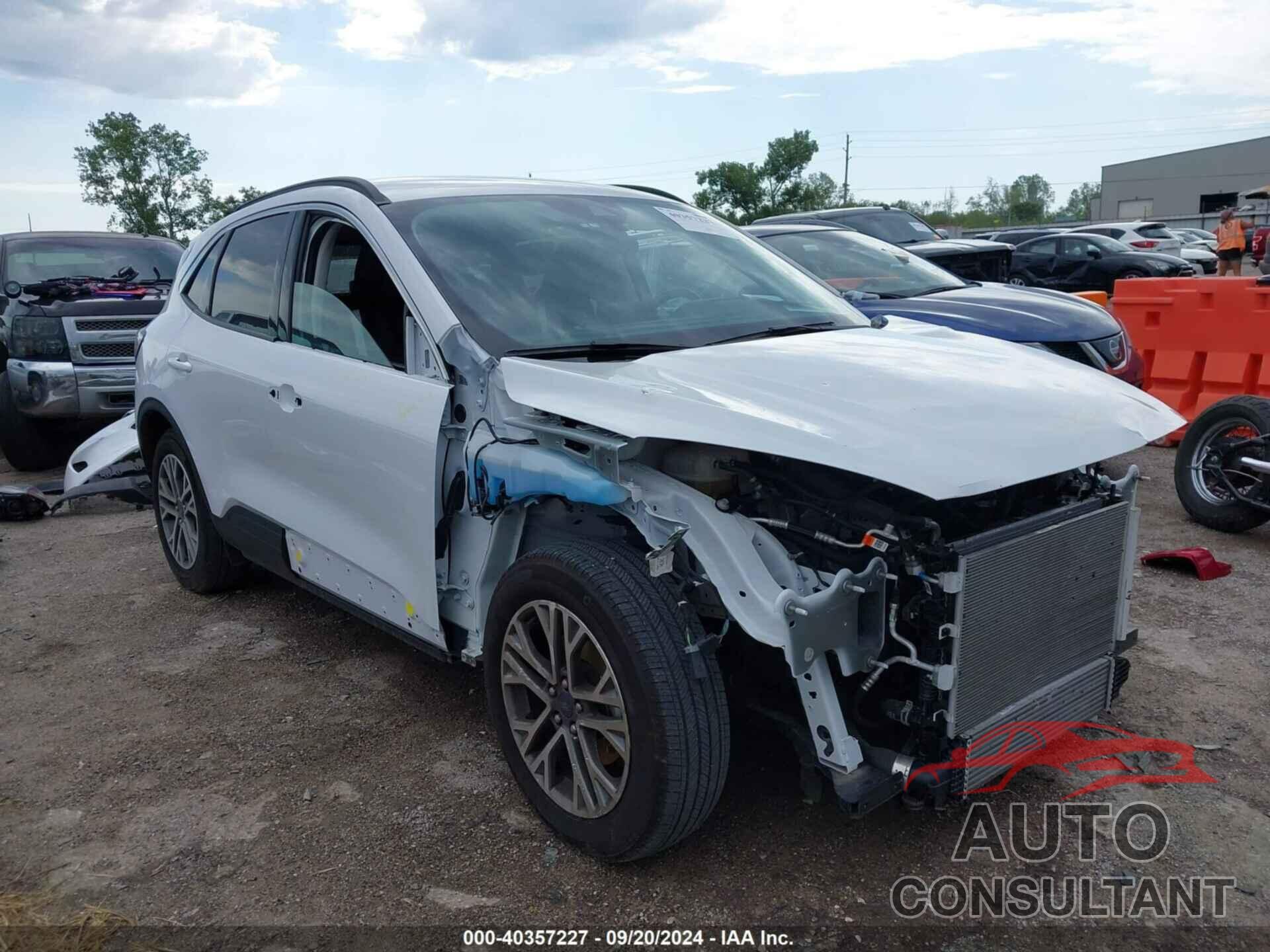 FORD ESCAPE 2021 - 1FMCU9H68MUB24056