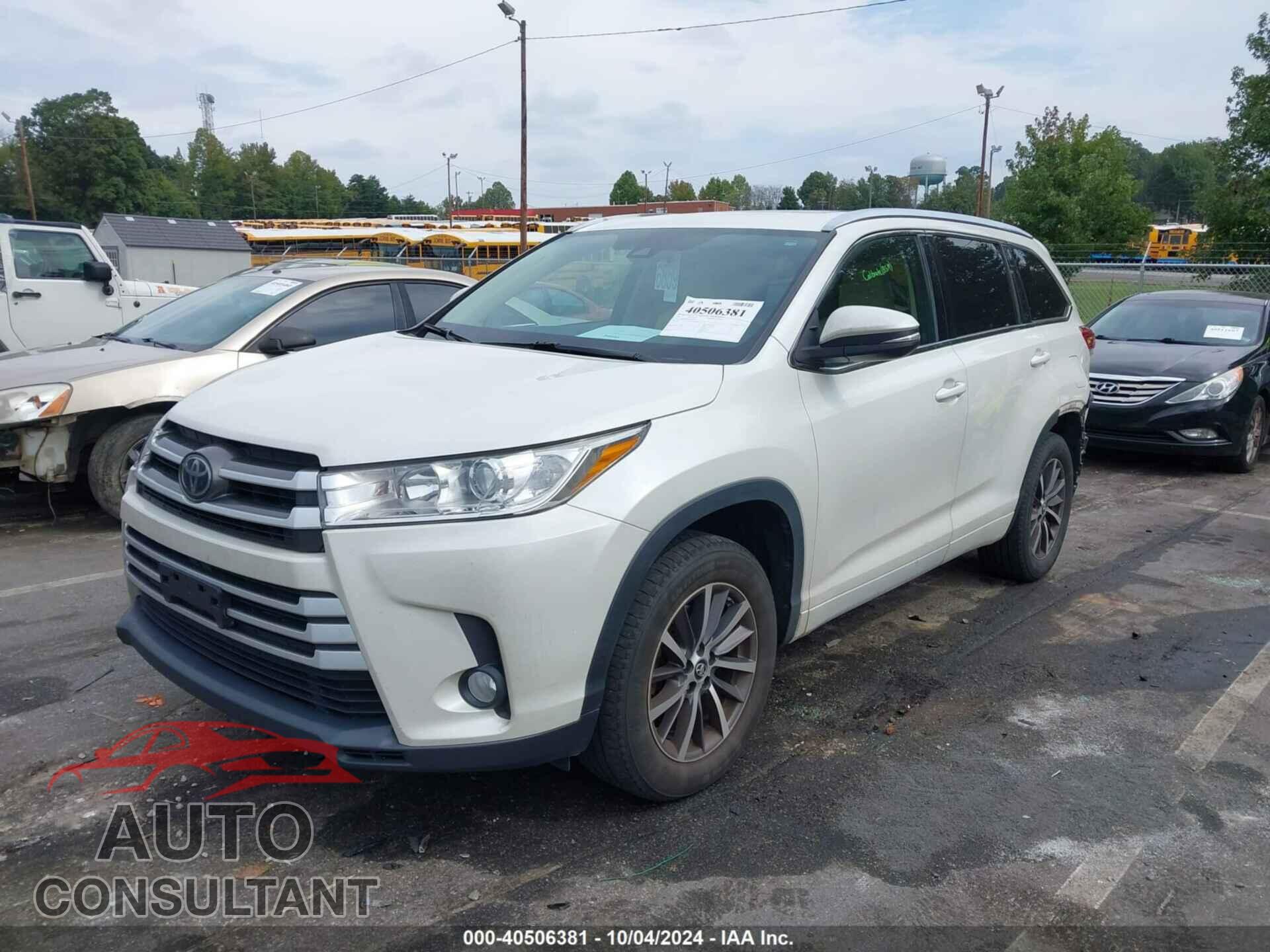 TOYOTA HIGHLANDER 2017 - 5TDKZRFH4HS508352