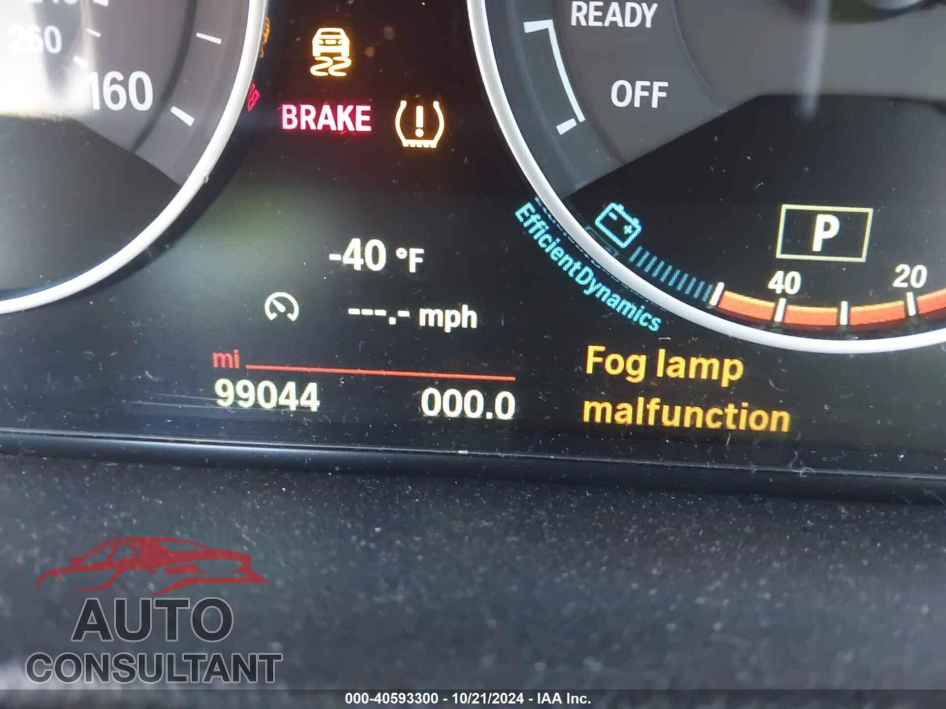 BMW 320I 2016 - WBA8E5G51GNU21867