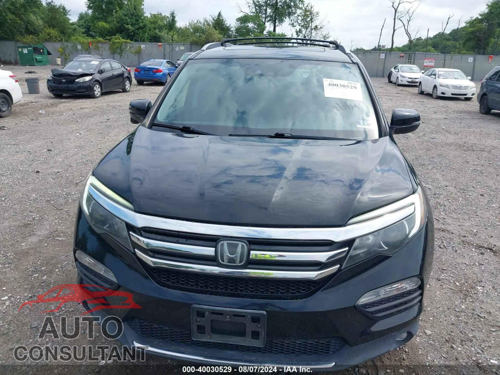 HONDA PILOT 2017 - 5FNYF6H94HB006579