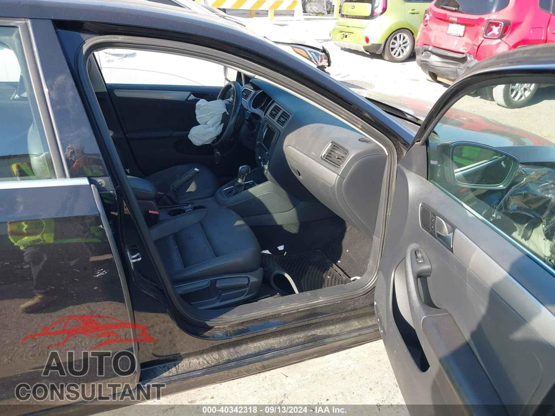 VOLKSWAGEN JETTA 2017 - 3VWDB7AJ2HM294910