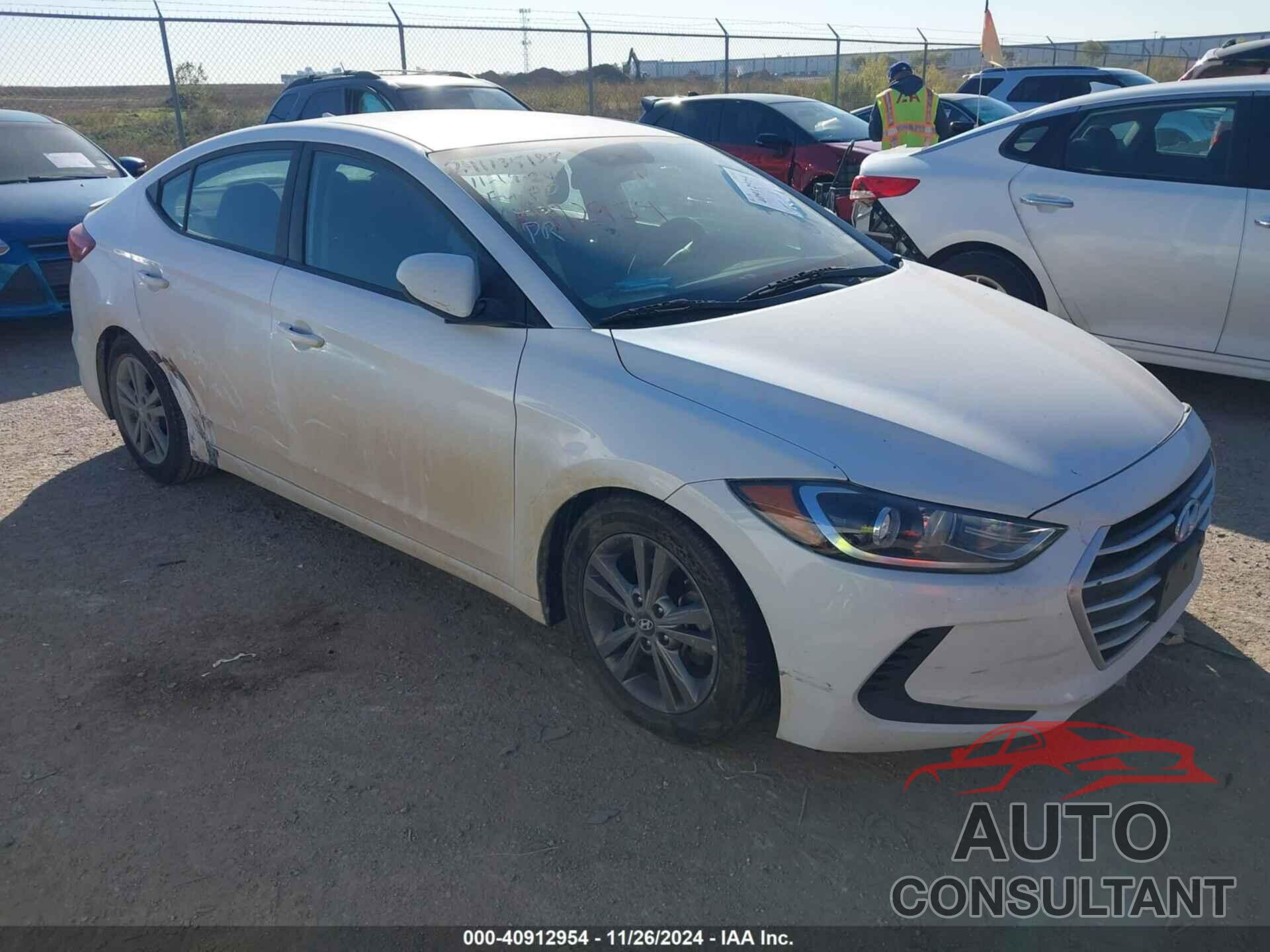 HYUNDAI ELANTRA 2018 - 5NPD84LF9JH310699
