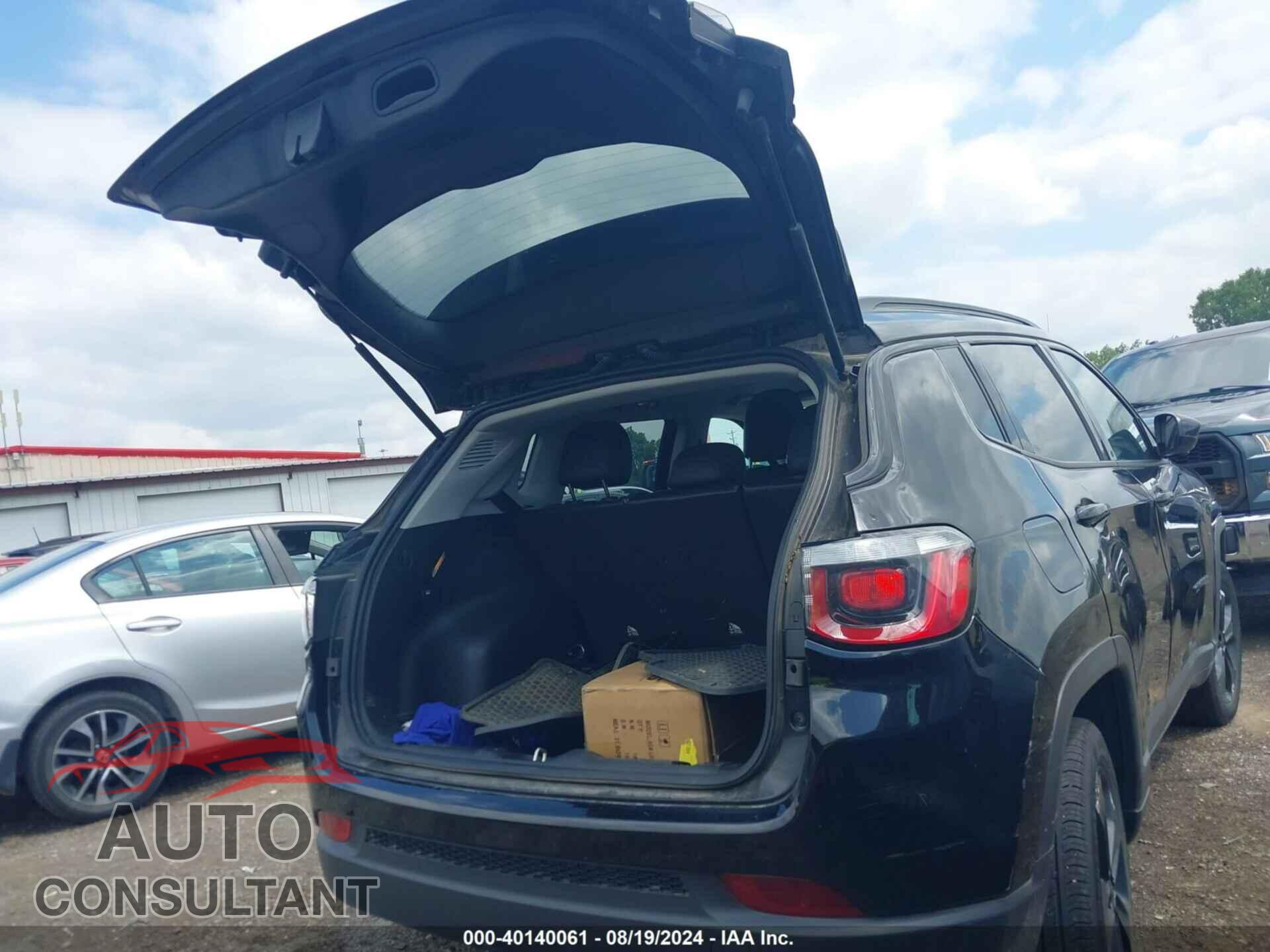 JEEP COMPASS 2020 - 3C4NJDBB2LT139840