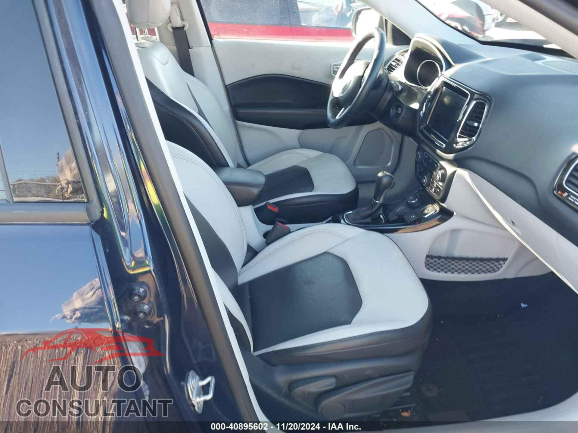JEEP COMPASS 2019 - 3C4NJDCB5KT668602