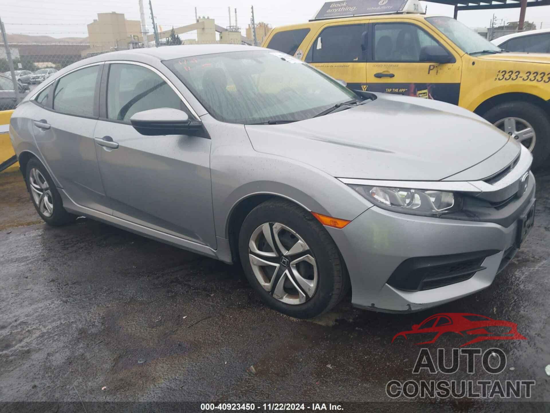 HONDA CIVIC 2018 - 19XFC2E54JE037885