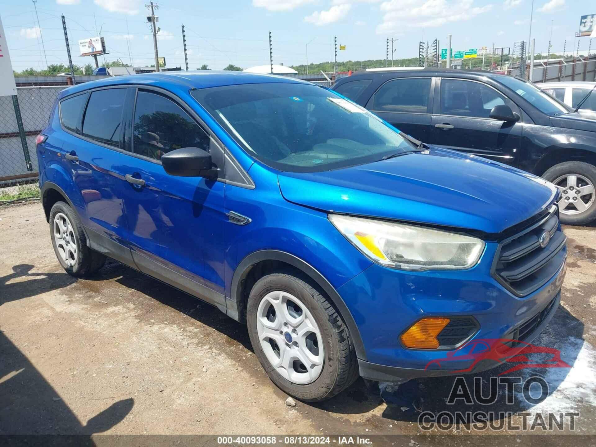 FORD ESCAPE 2017 - 1FMCU0F7XHUC10417