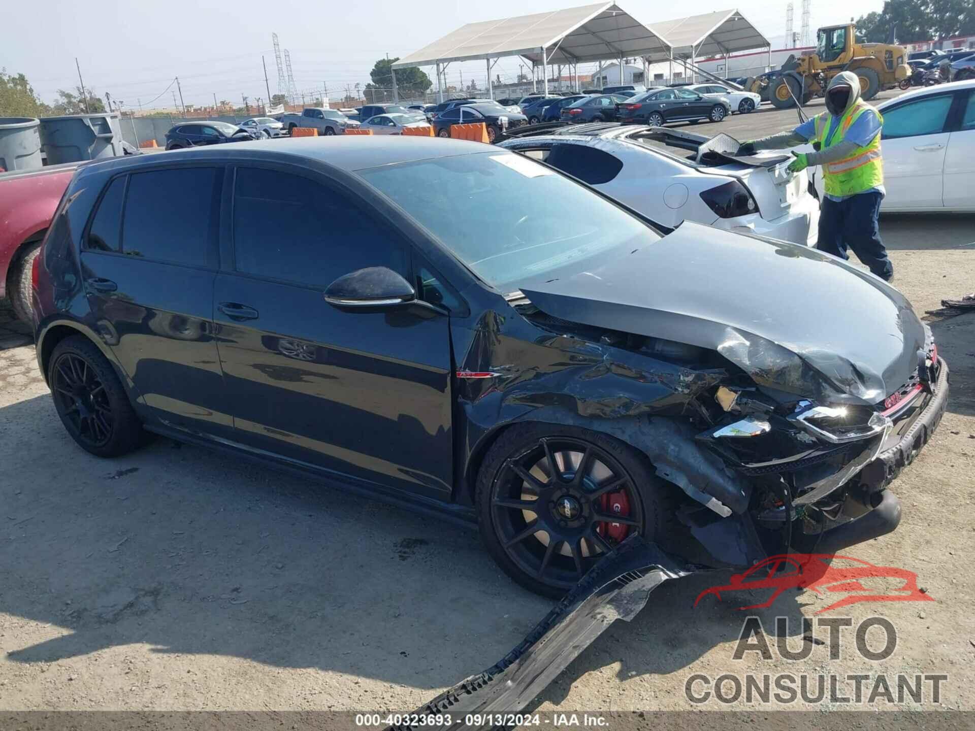 VOLKSWAGEN GOLF GTI 2019 - 3VW5T7AU9KM007324