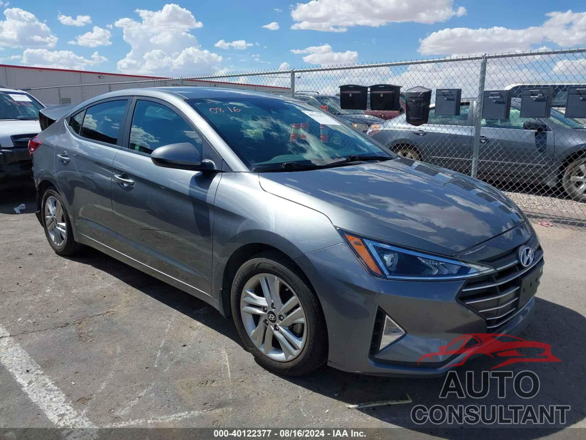 HYUNDAI ELANTRA 2019 - 5NPD84LF4KH476713