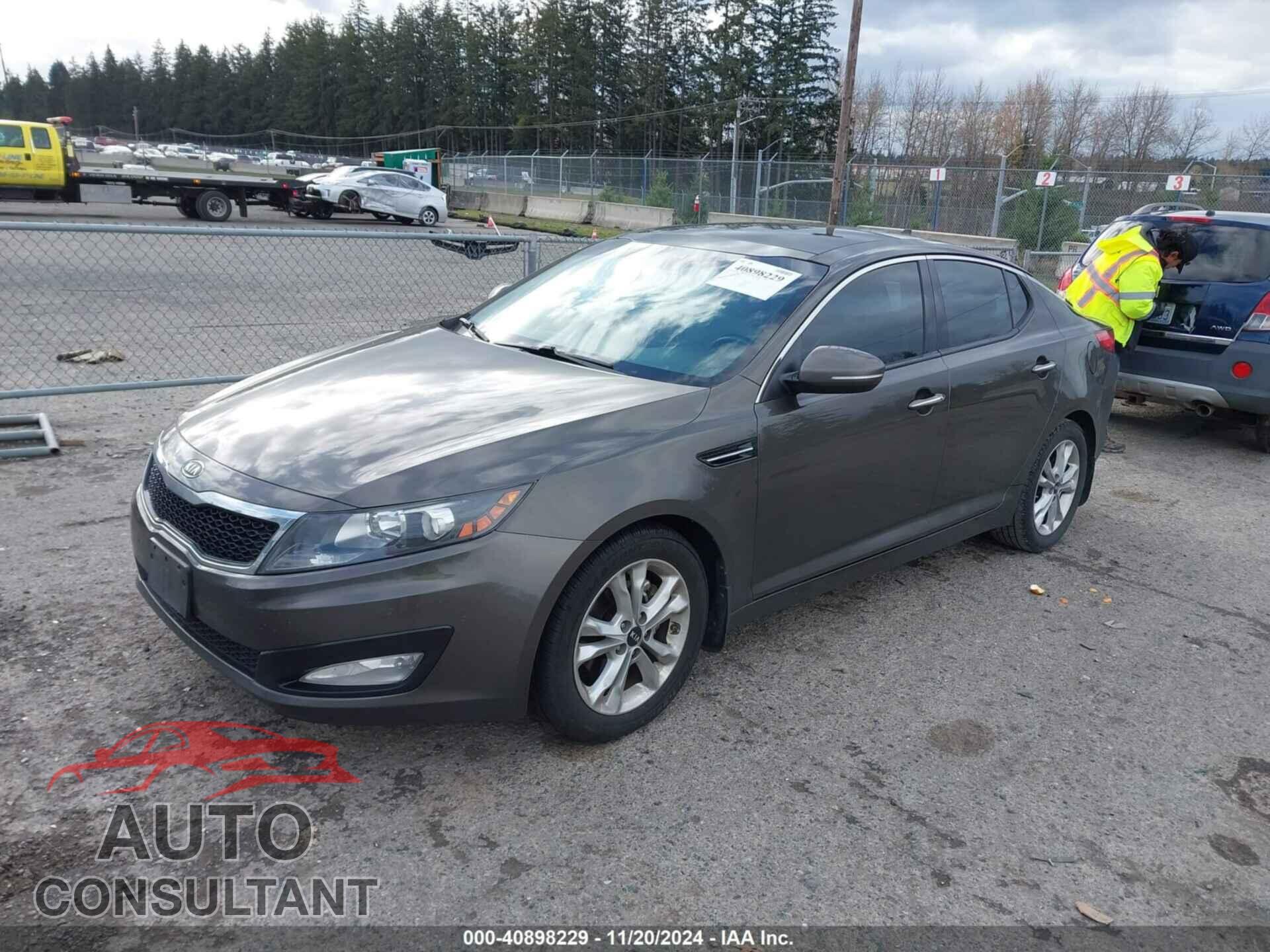 KIA OPTIMA 2011 - KNAGN4A75B5100603