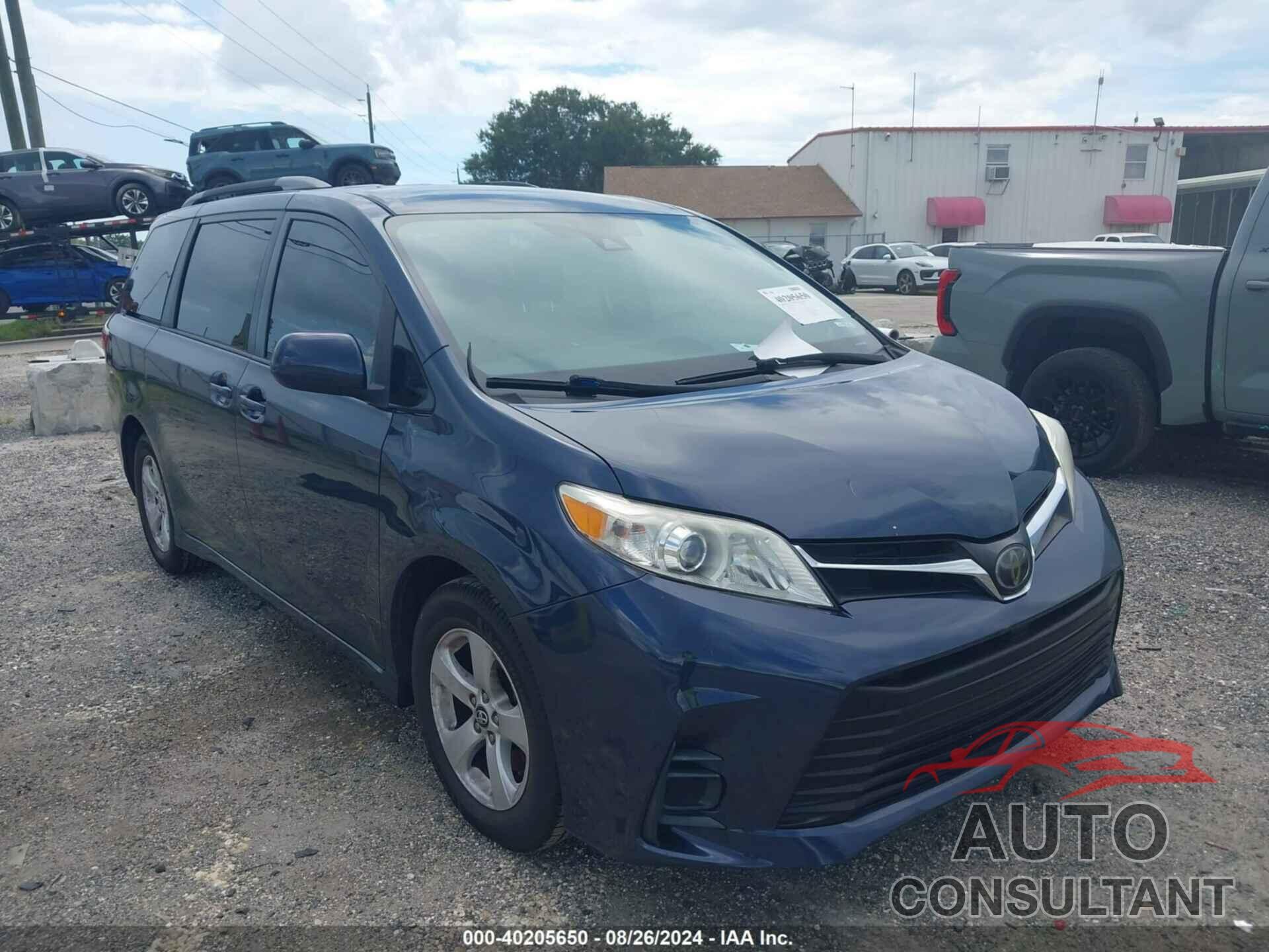 TOYOTA SIENNA 2018 - 5TDKZ3DC6JS963889