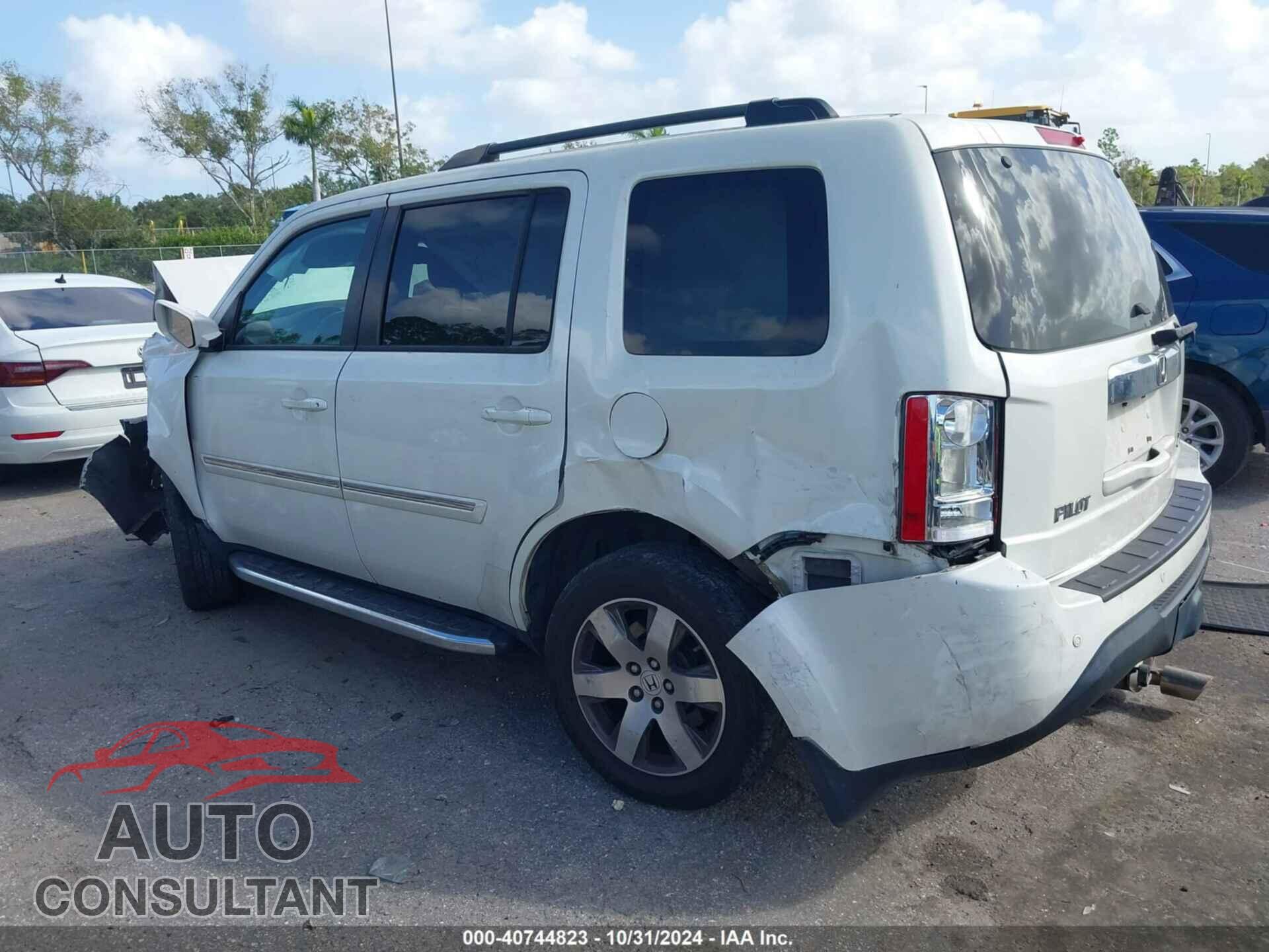 HONDA PILOT 2015 - 5FNYF4H90FB506174