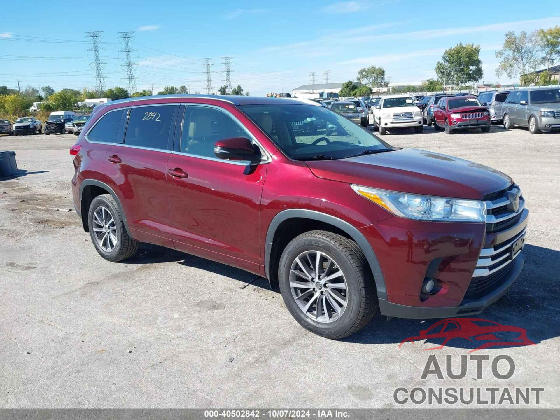 TOYOTA HIGHLANDER 2018 - 5TDJZRFH4JS841426